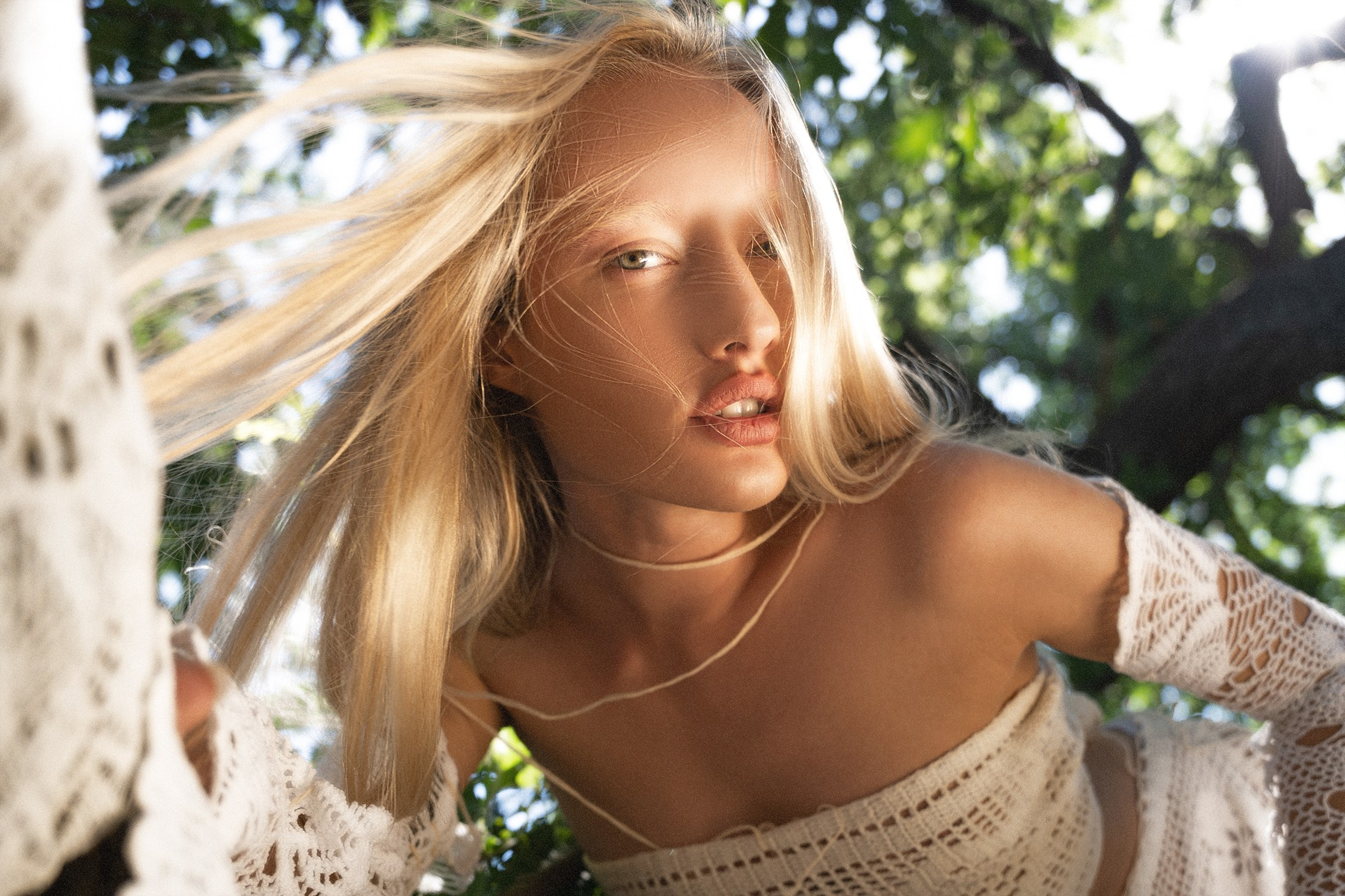 LACE GARDEN. TUTSARKIS — Art Director | Stylist | Photographer