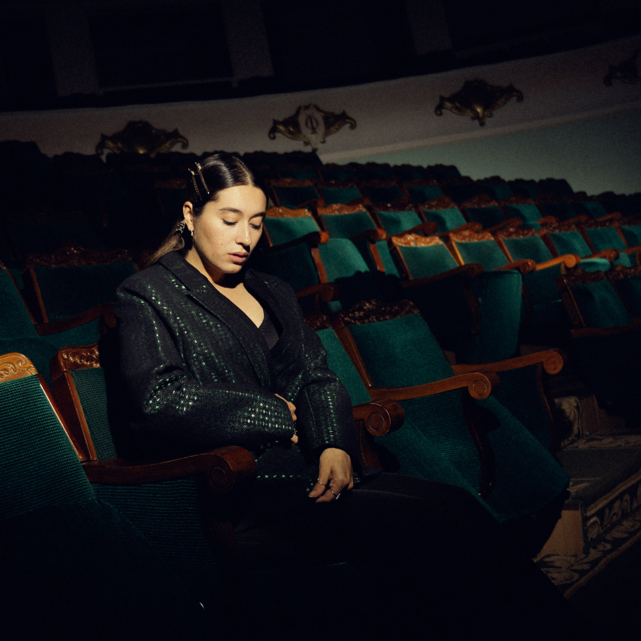 LUSI. TUTSARKIS — Art Director | Stylist | Photographer