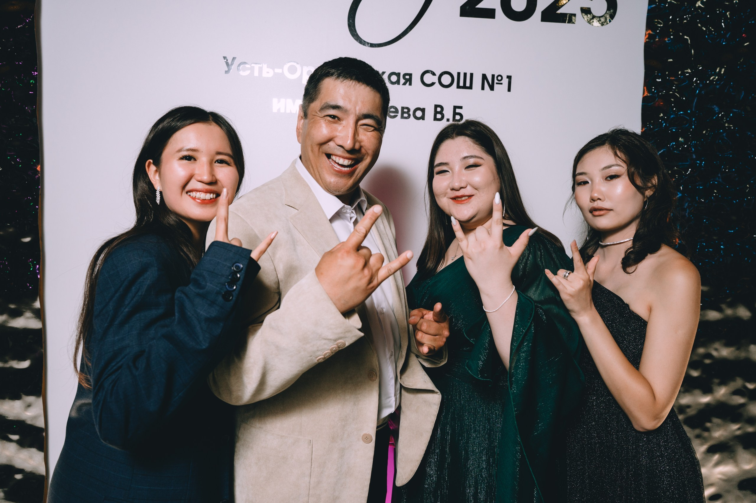 Выпускной Усть-Ордынской СОШ № 1 2025. Фотограф в Иркутске Сендыхеев Пётр