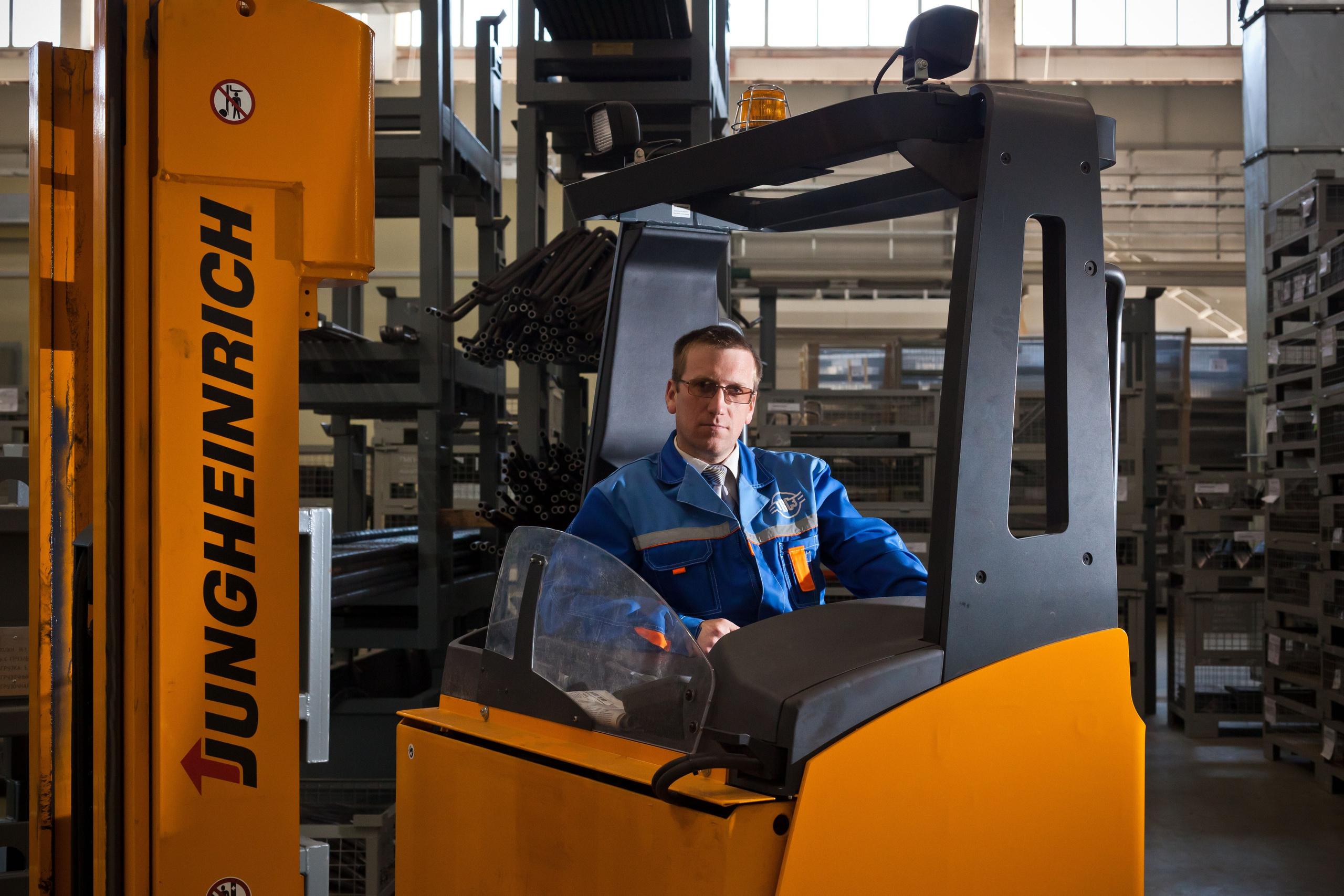 ТИХВИНСКИЙ ВАГОНОСТРОИТЕЛЬНЫЙ ЗАВОД. Рабочая сторона — бизнес портрет и репортаж в Санкт-Петербурге