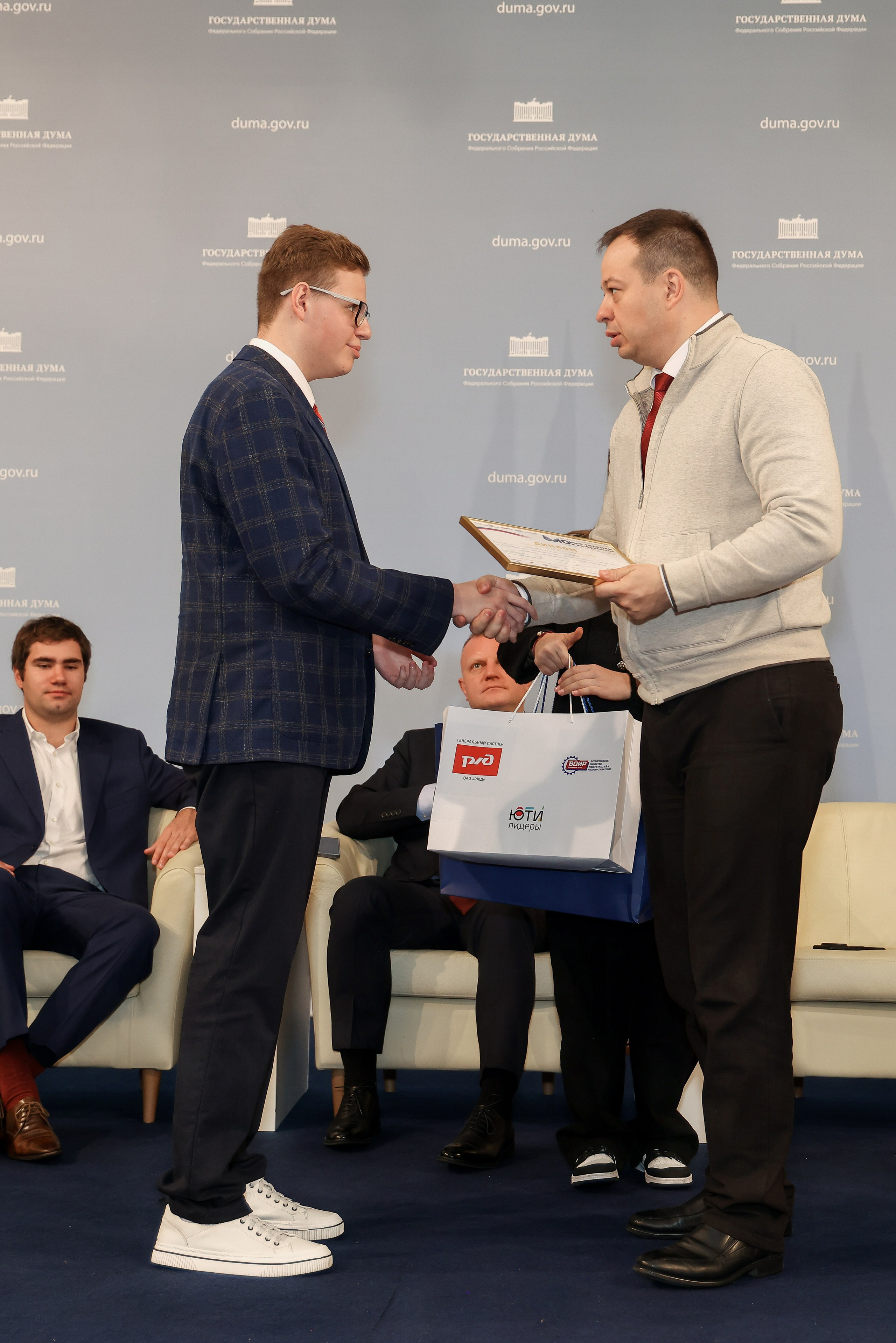 Государственная дума «Юные техники и Изобретатели». Фотограф Антон Чупринин