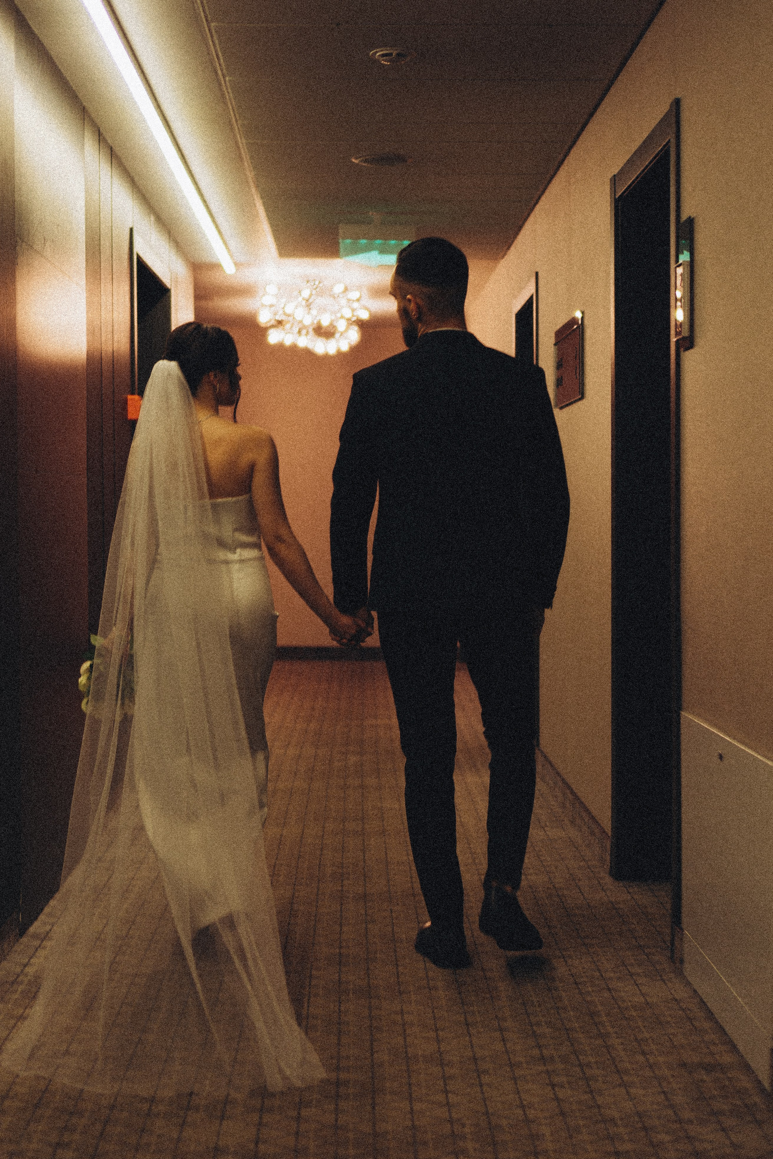 СВАДЕБНАЯ СЬЕМКА СБОРОВ ЖЕНИХА И НЕВЕСТЫ В ОТЕЛЕ И ТАКЖЕ ФОТОСЕССИИЯ В ОТЕЛЕЕ МЕГАПОЛИС БРЯНСК. Профессиональный фотограф, Санкт-Петербург — Виктория Богомолова