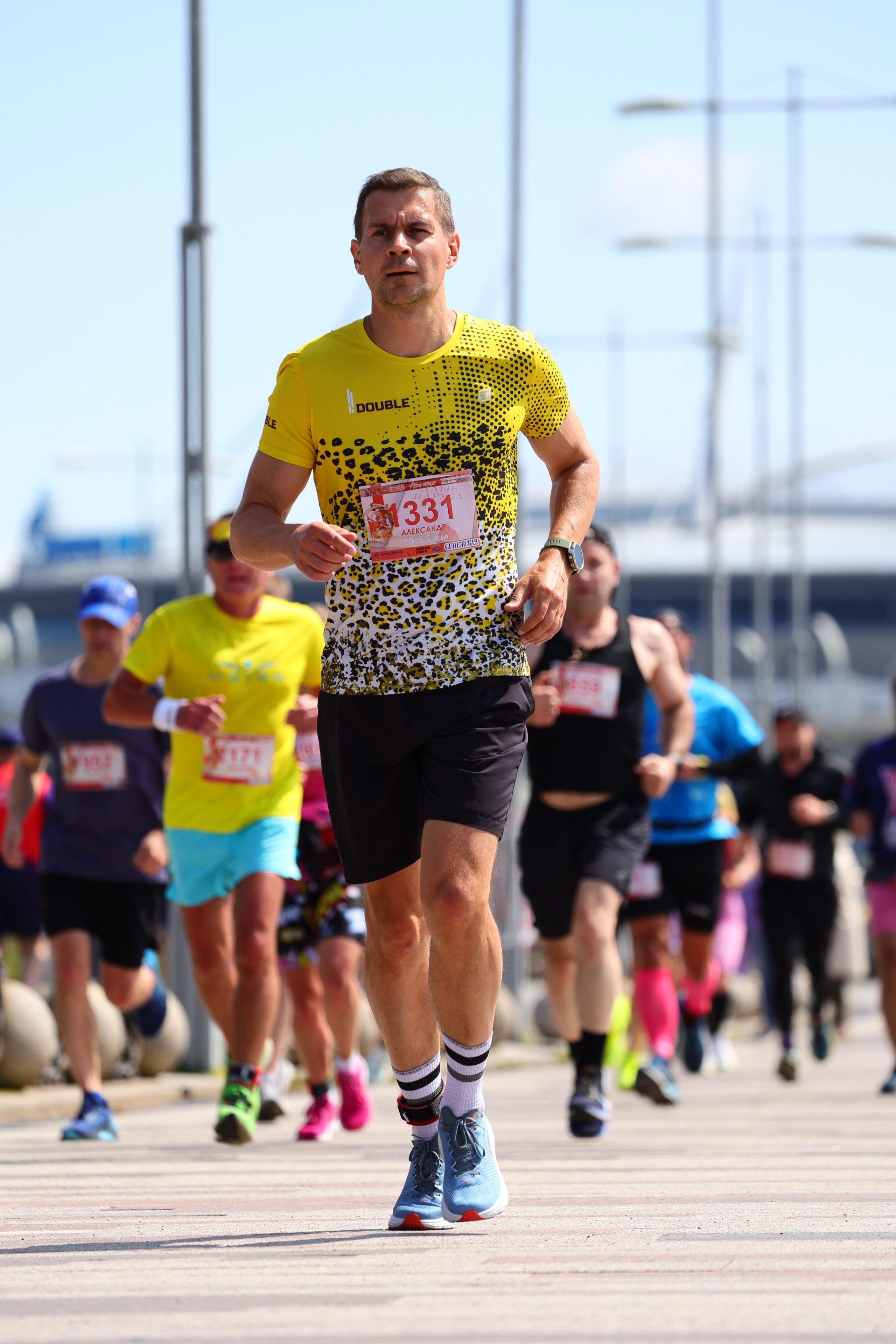 Алые паруса Грифон ран 2025. Спортивный фотограф в Санкт-Петербурге Илья Vacool