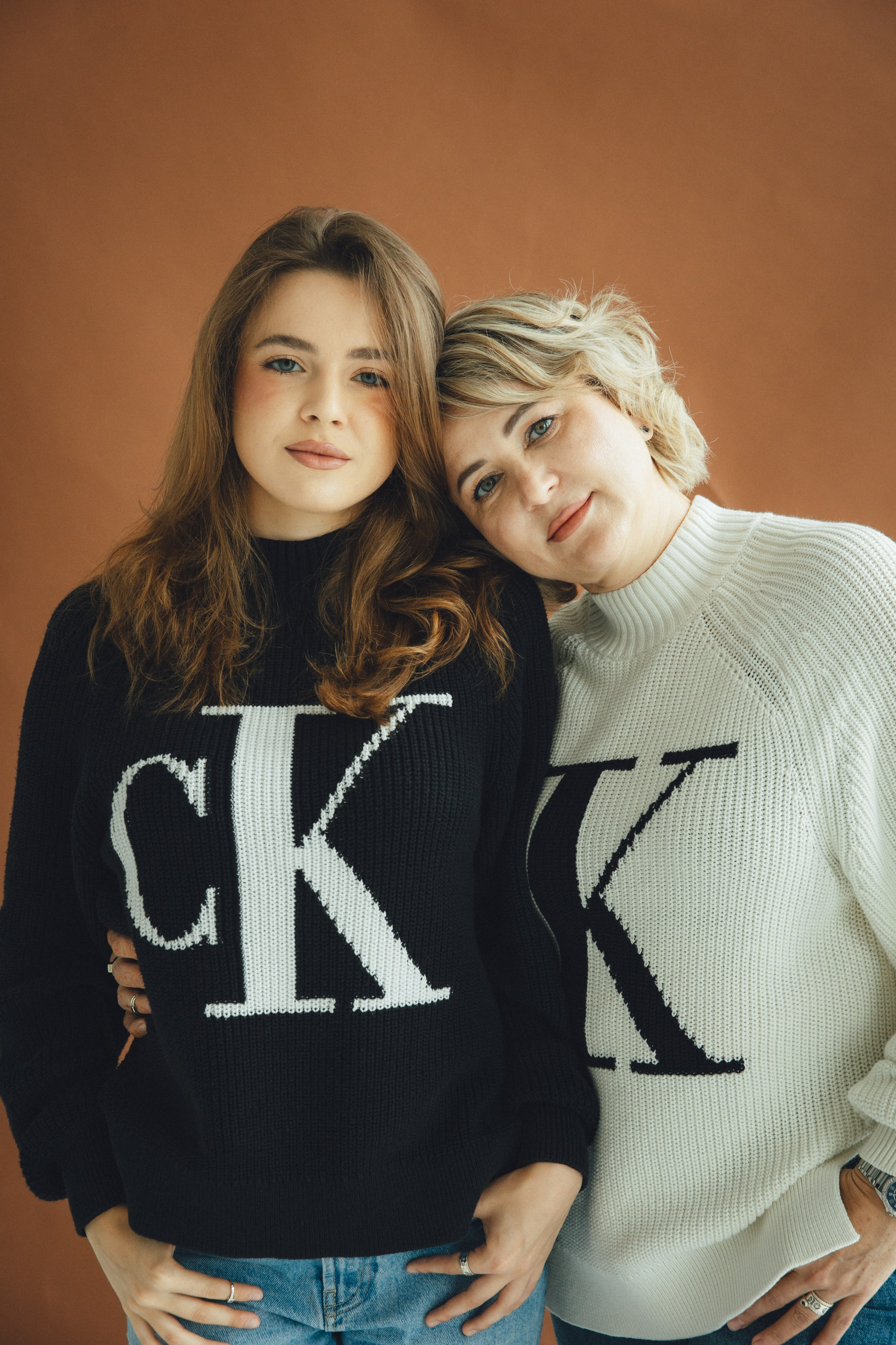 Лера и Ольга / Фактура. Фотограф Калининград Илья Миллер