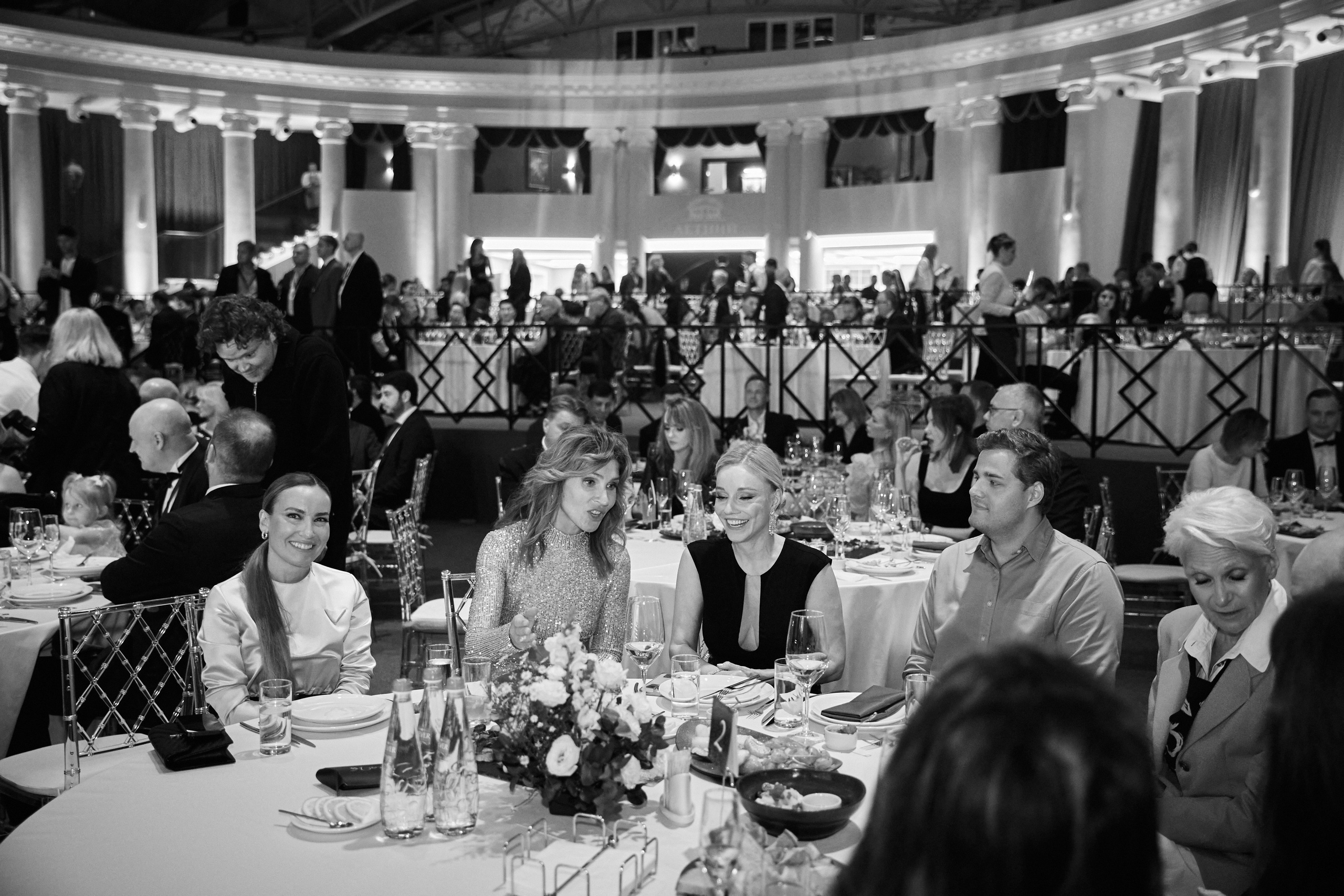 Фотосъемка репортажа кинофестиваля. Профессиональный фотограф в Сочи Виктория Джой. Обучение