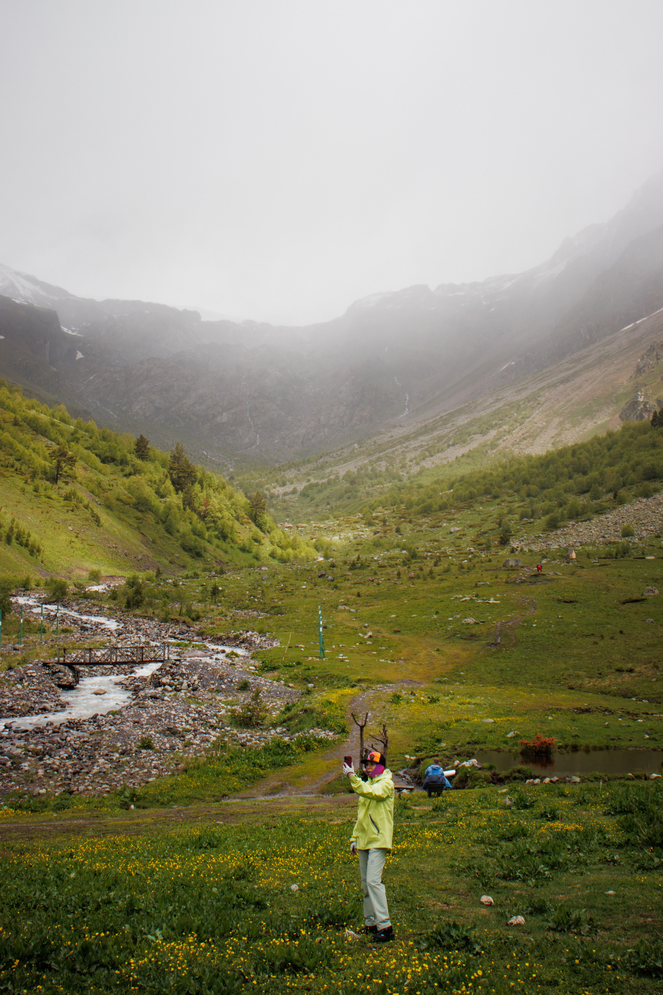 Трекинг / Терскольский водопад. Фотограф на трекинг и восхождение Эльбрус, Приэльбрусье. Елизавета Бобок