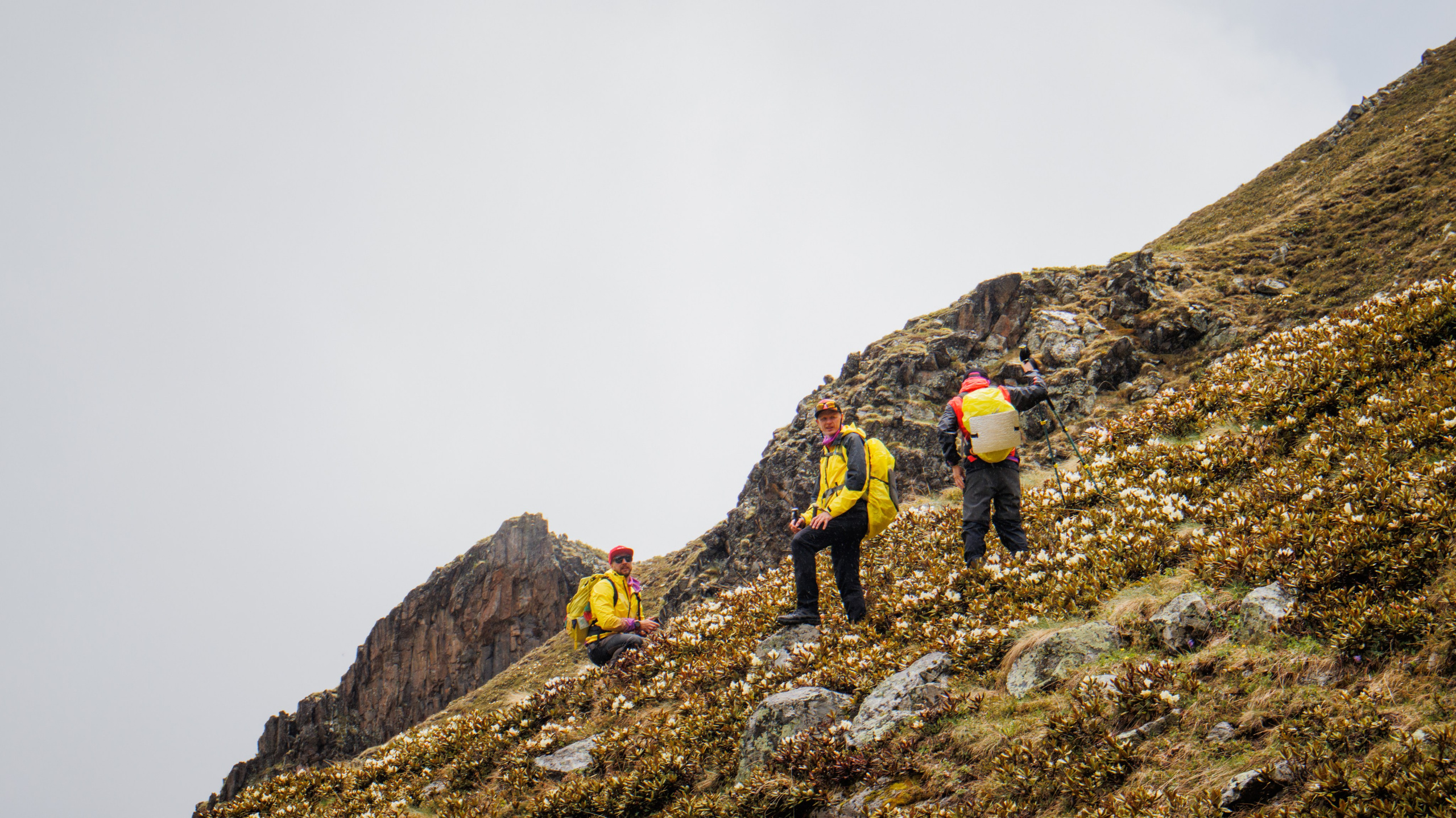 Трекинг / Терскольский водопад. Фотограф на трекинг и восхождение Эльбрус, Приэльбрусье. Елизавета Бобок