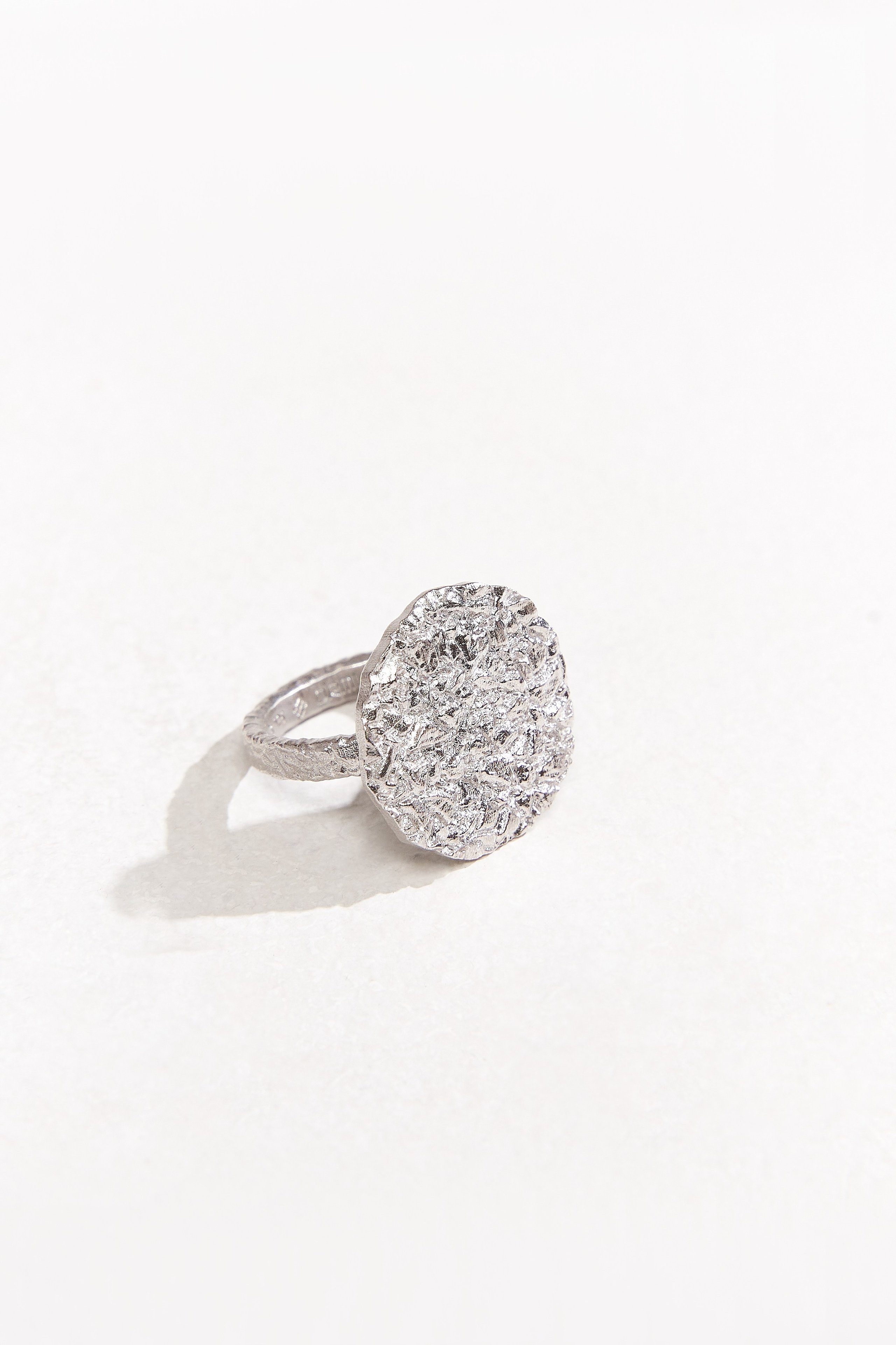 Ювелирные украшения. Фотограф для маркетплейсов в Москве