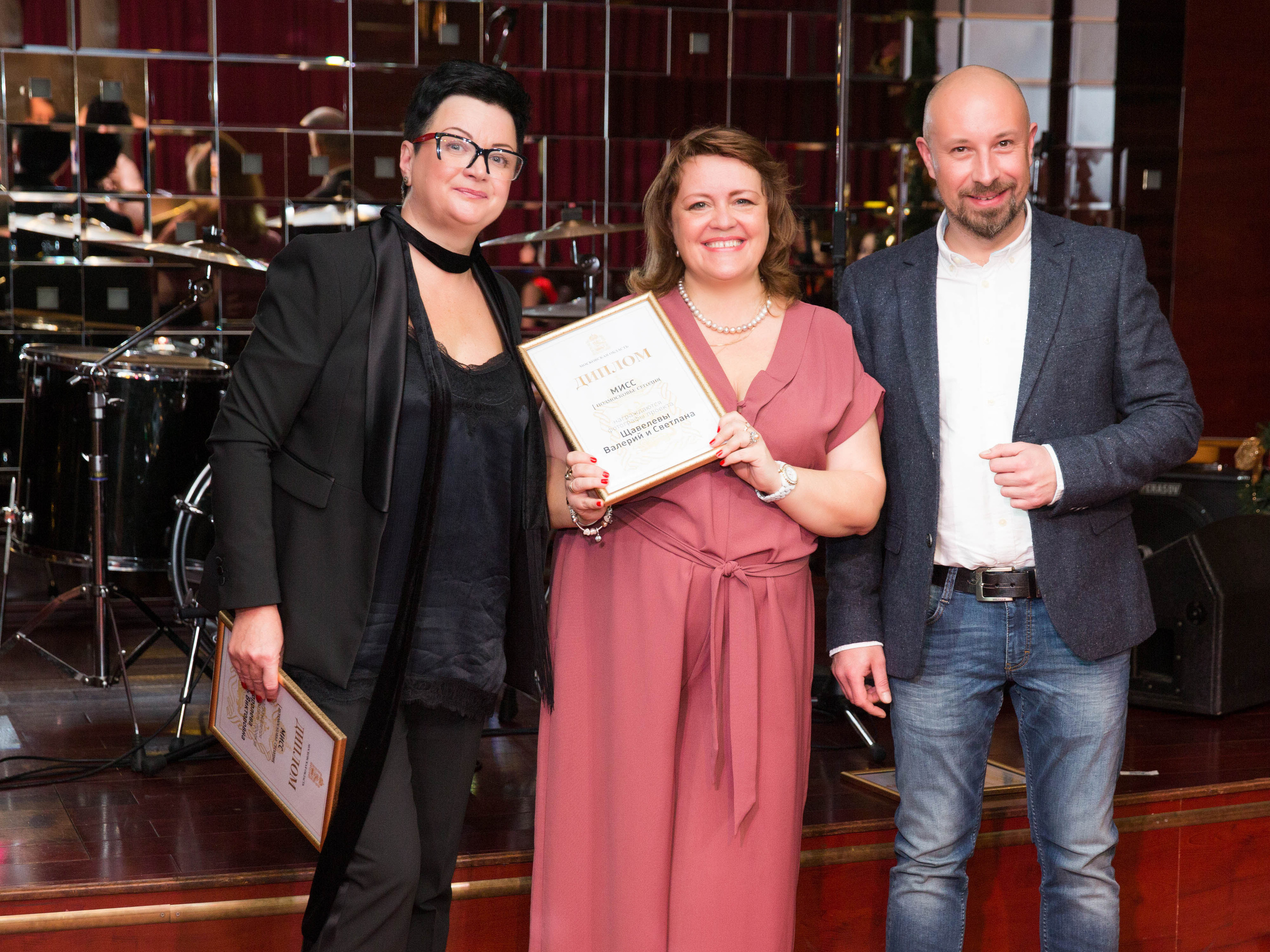 Фотосессии в Коломне и московской области. Выпускные фотоальбомы в Коломне. Валерий и Светлана Щавелевы