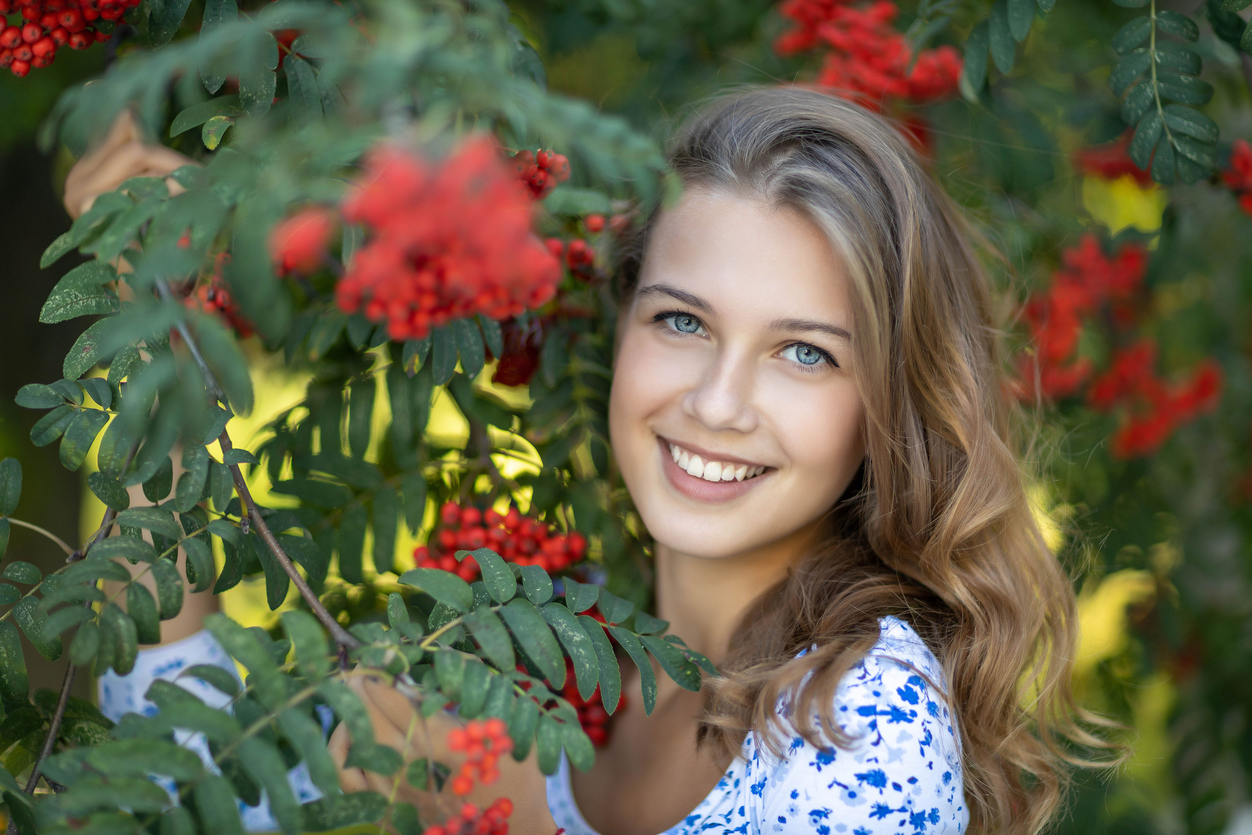 Фотопрогулка Коломна красивая девушка парк. Выпускные фотоальбомы в Коломне. Валерий и Светлана Щавелевы