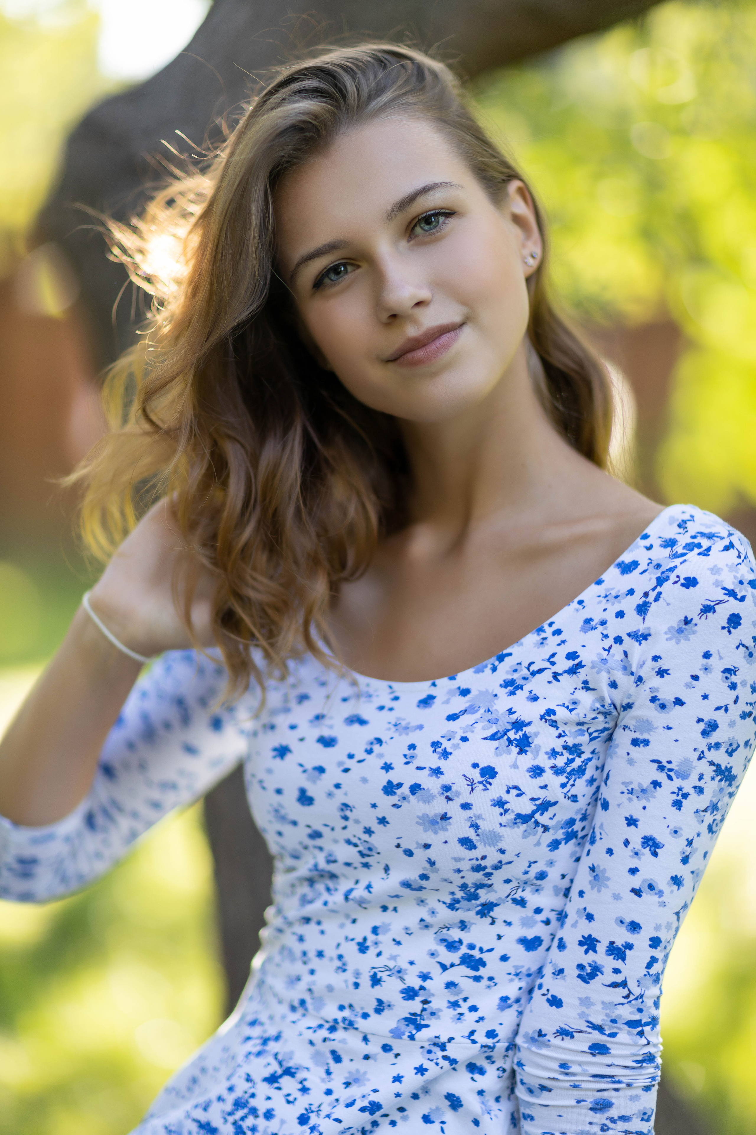 Фотопрогулка Коломна красивая девушка парк. Выпускные фотоальбомы в Коломне. Валерий и Светлана Щавелевы