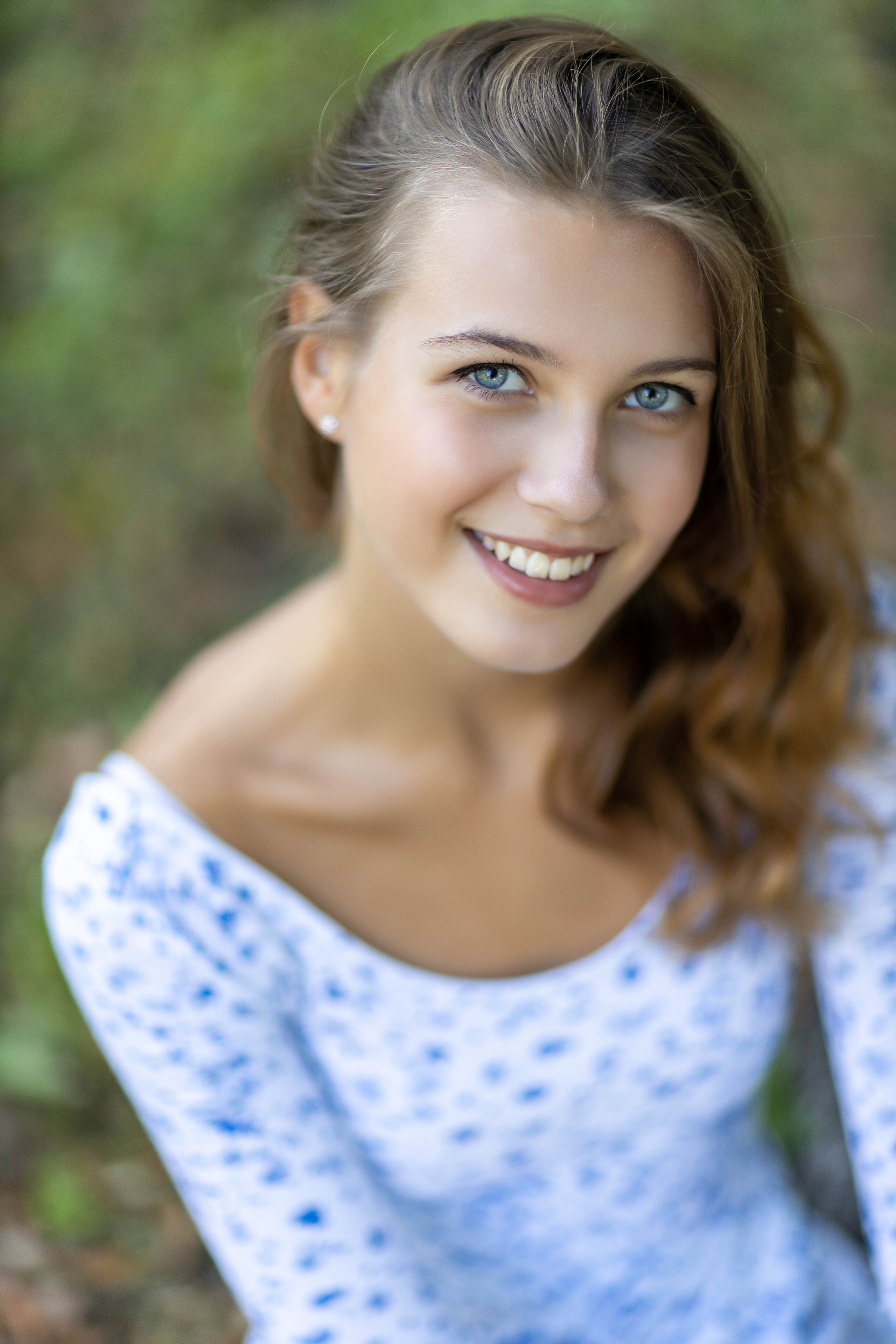 Фотопрогулка Коломна красивая девушка парк. Выпускные фотоальбомы в Коломне. Валерий и Светлана Щавелевы