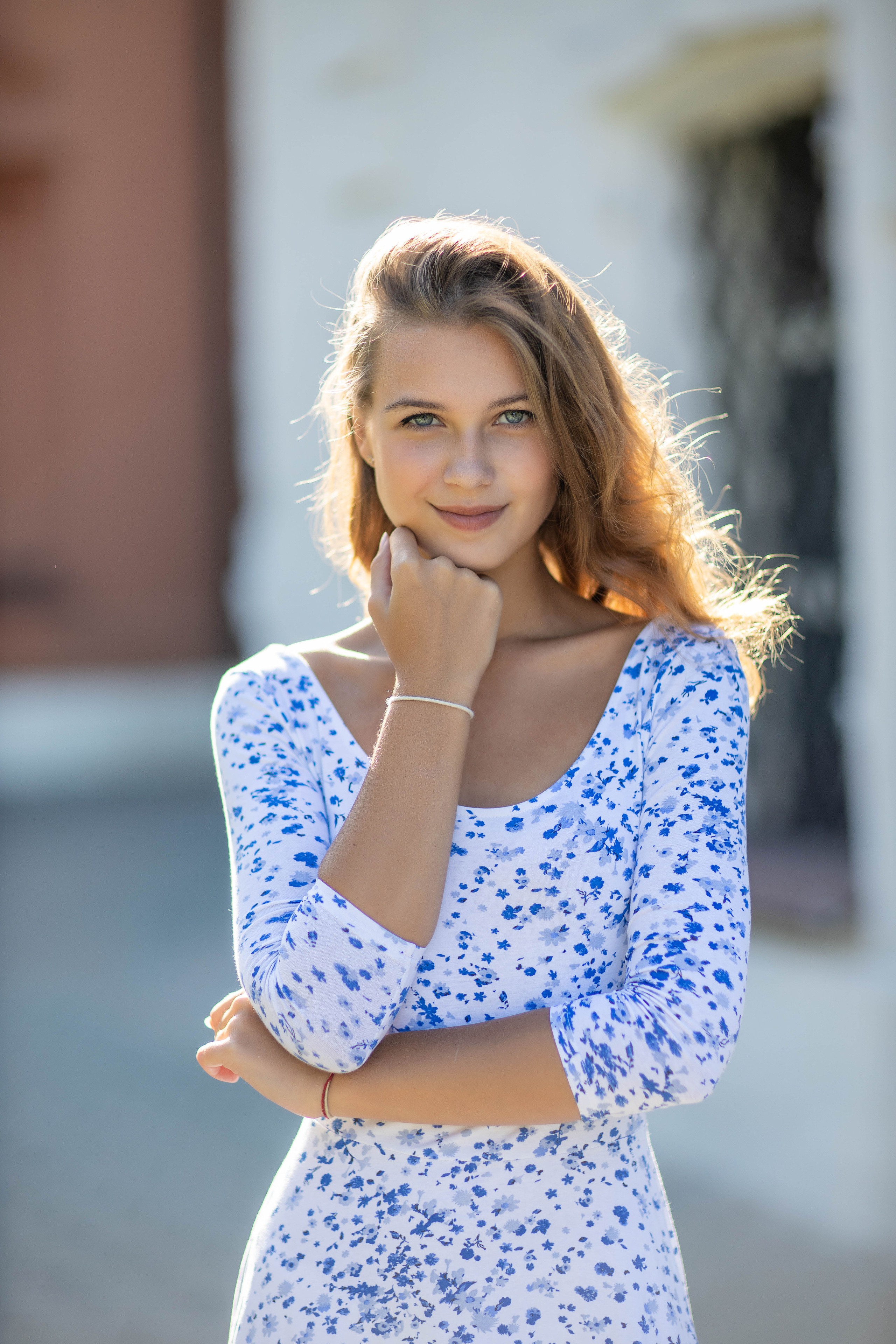 Фотопрогулка Коломна красивая девушка парк. Выпускные фотоальбомы в Коломне. Валерий и Светлана Щавелевы