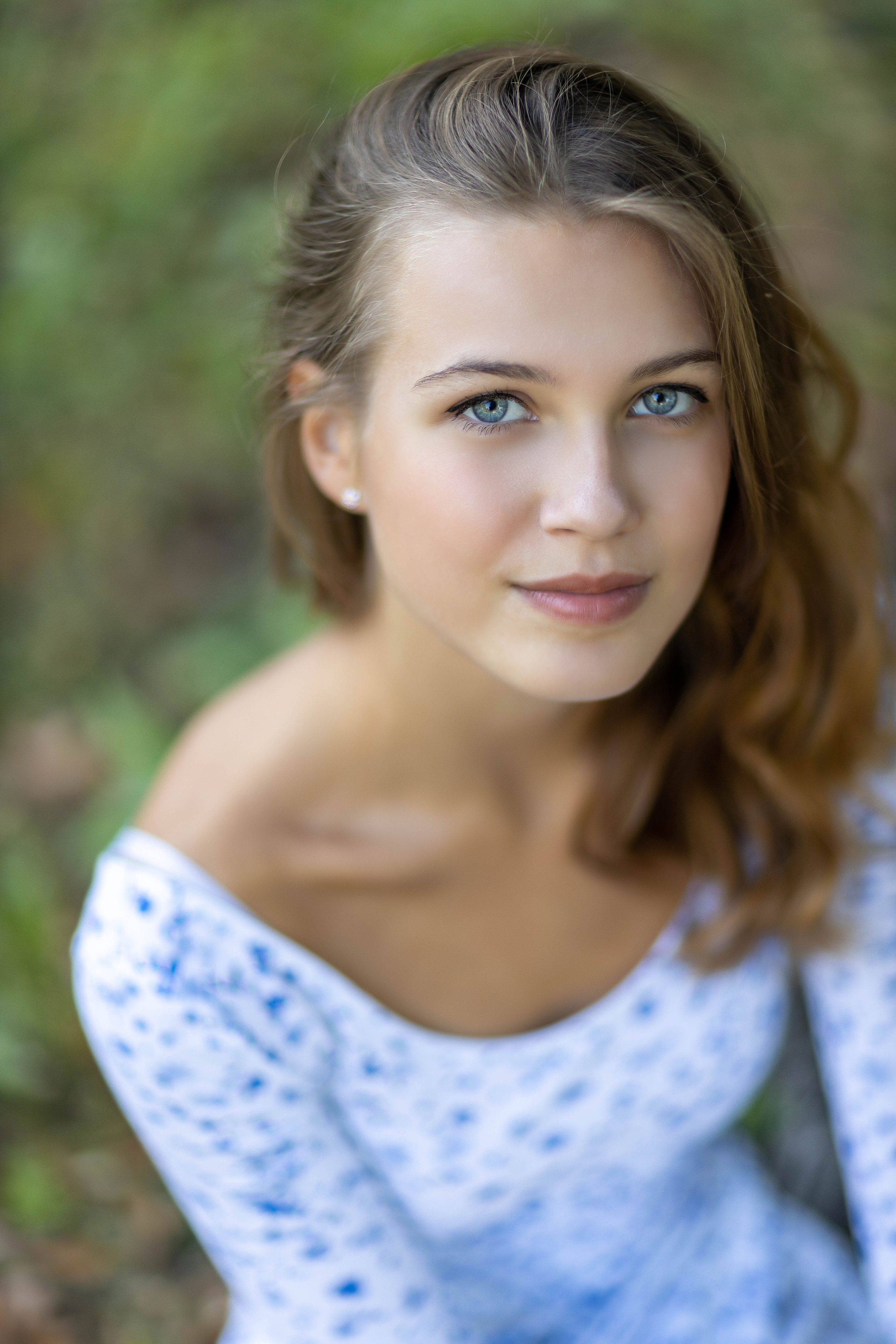 Фотопрогулка Коломна красивая девушка парк. Выпускные фотоальбомы в Коломне. Валерий и Светлана Щавелевы