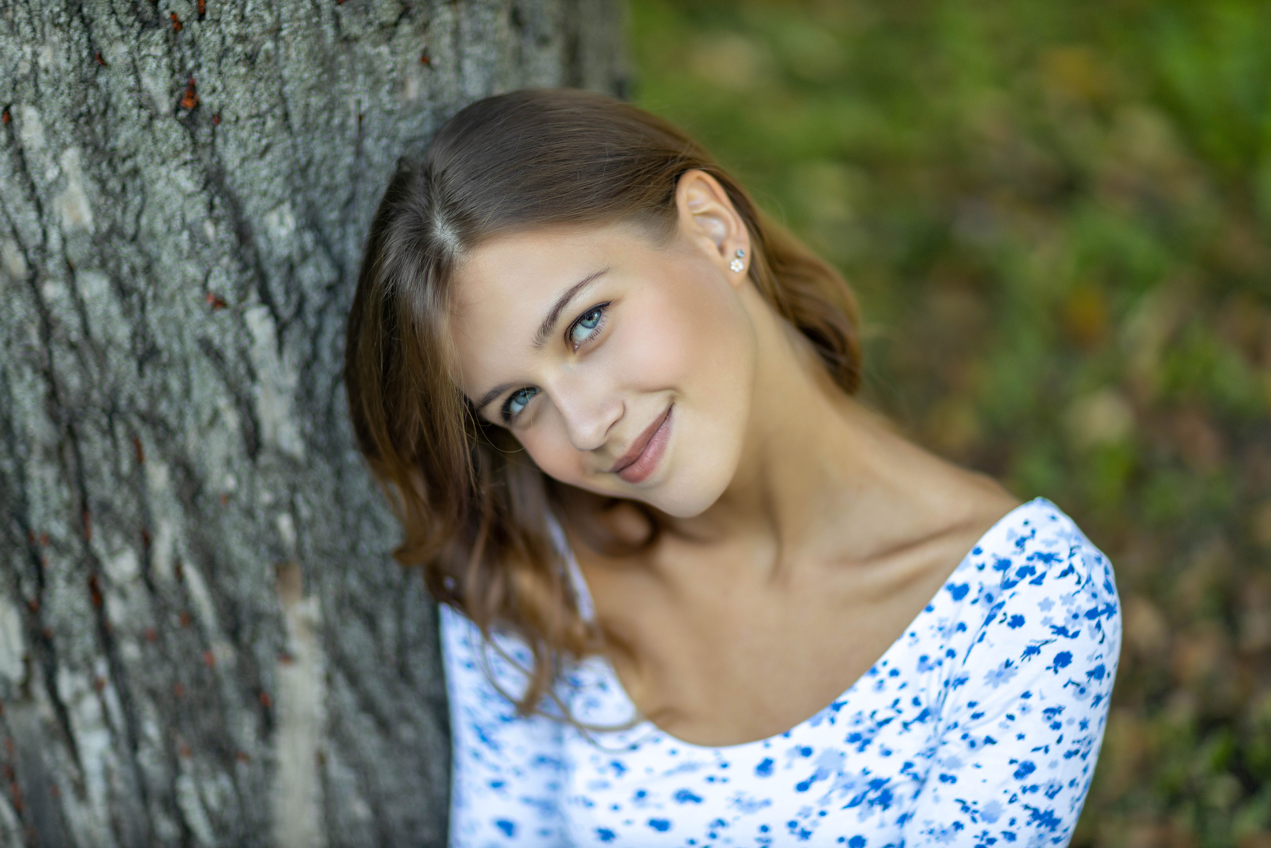 Фотопрогулка Коломна красивая девушка парк. Выпускные фотоальбомы в Коломне. Валерий и Светлана Щавелевы