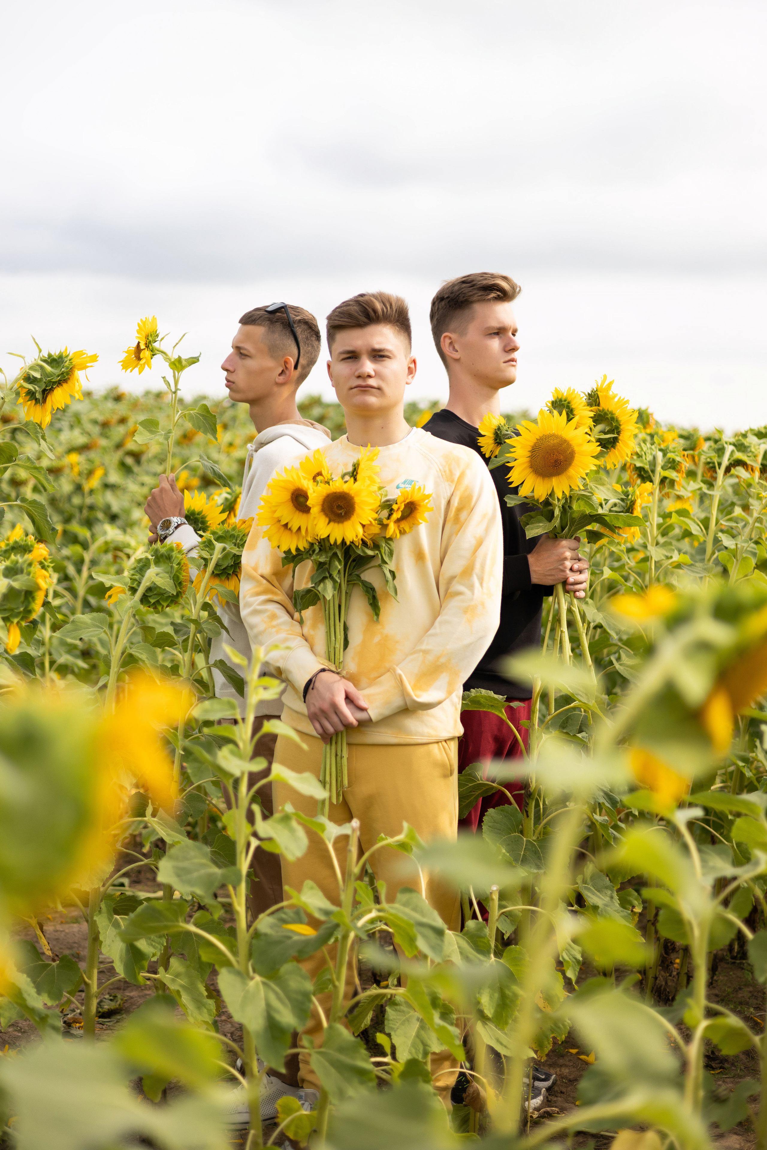 Первая фотосессия 2023 для школьного альбома. Выпускные фотоальбомы в Коломне. Валерий и Светлана Щавелевы