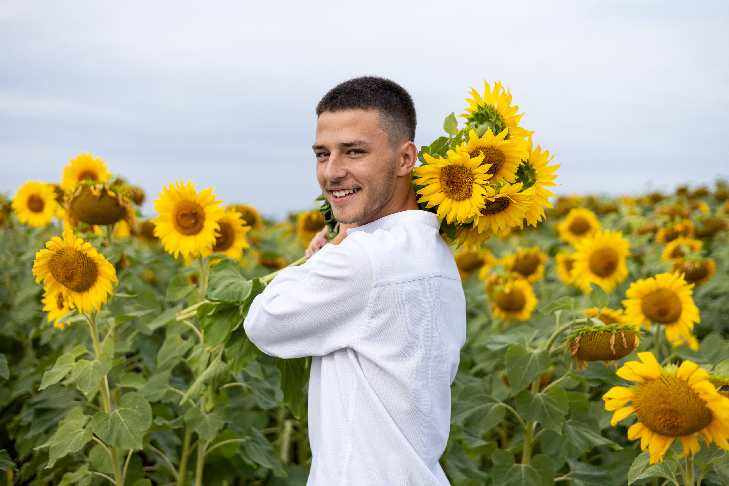 Первая фотосессия 2023 для школьного альбома. Выпускные фотоальбомы в Коломне. Валерий и Светлана Щавелевы