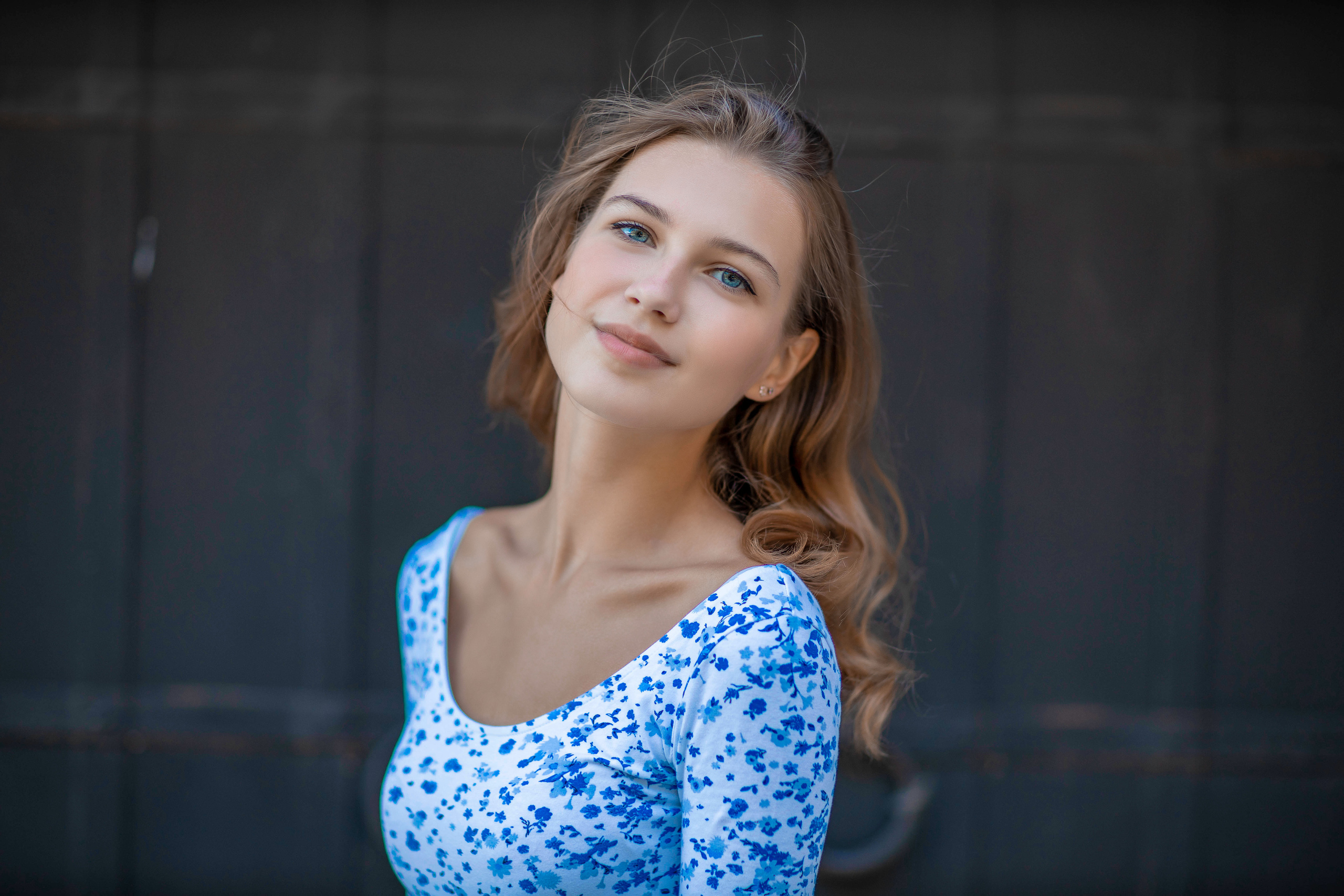 Фотопрогулка Коломна красивая девушка парк. Выпускные фотоальбомы в Коломне. Валерий и Светлана Щавелевы