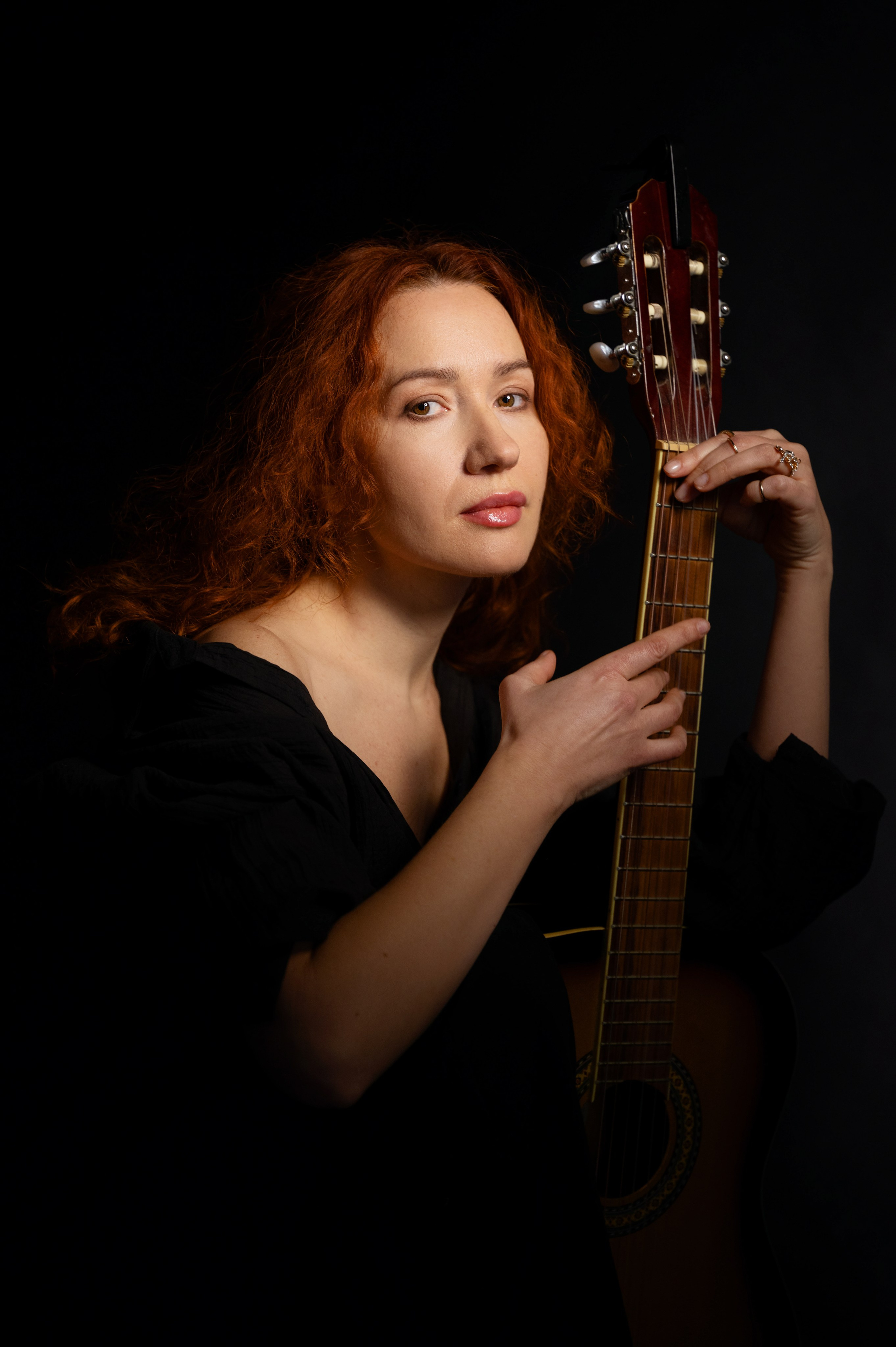 Анастасия. Изгиб гитары