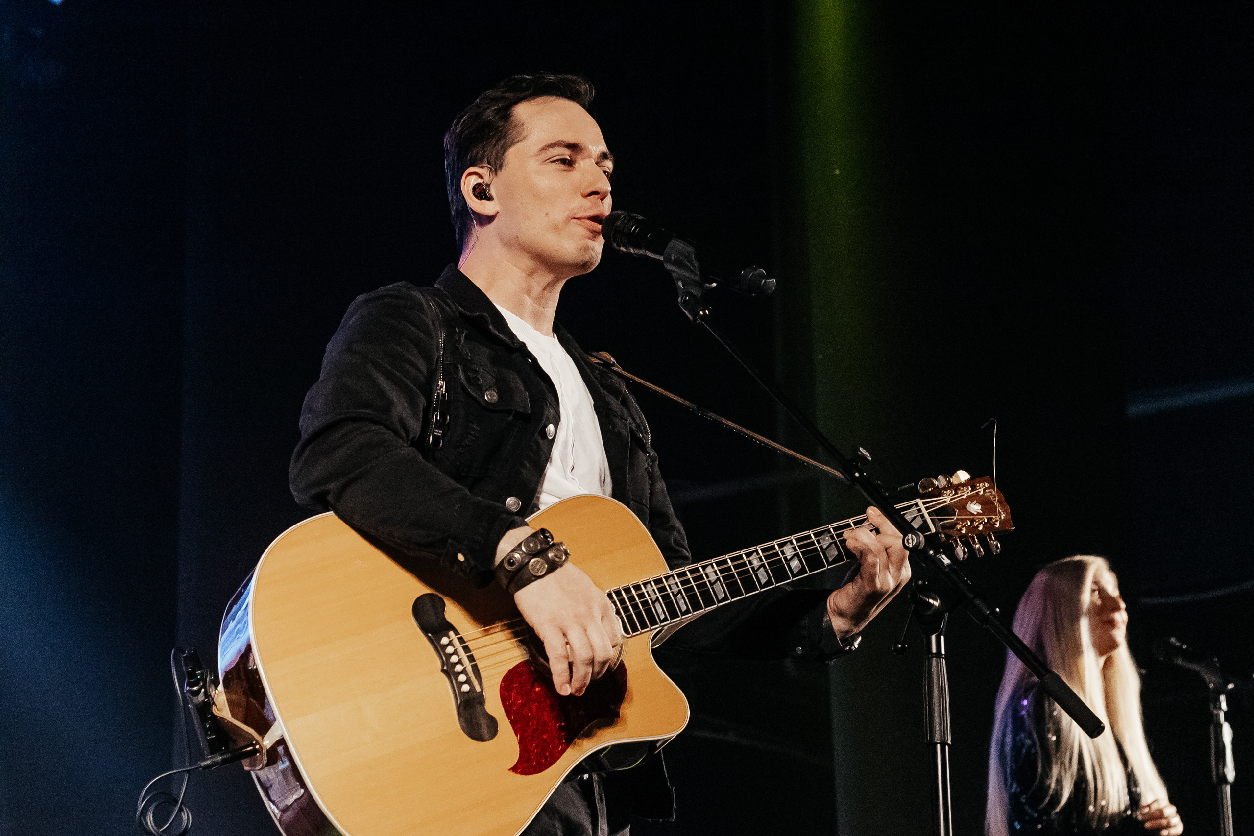 Концерт Газманова младшего. Контент фотограф в Ростове-на-Дону Мардус Павел