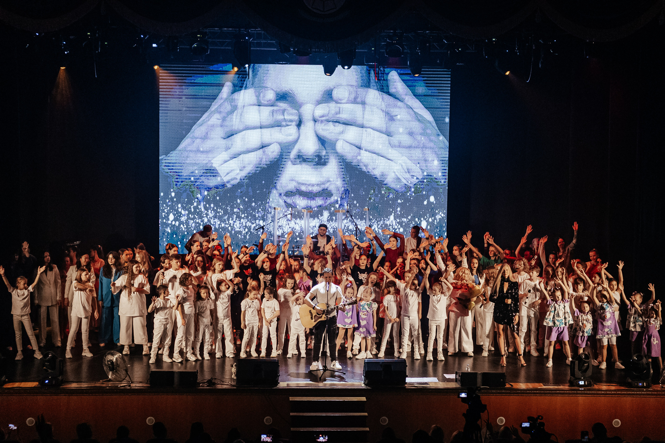 Концерт Газманова младшего. Контент фотограф в Ростове-на-Дону Мардус Павел