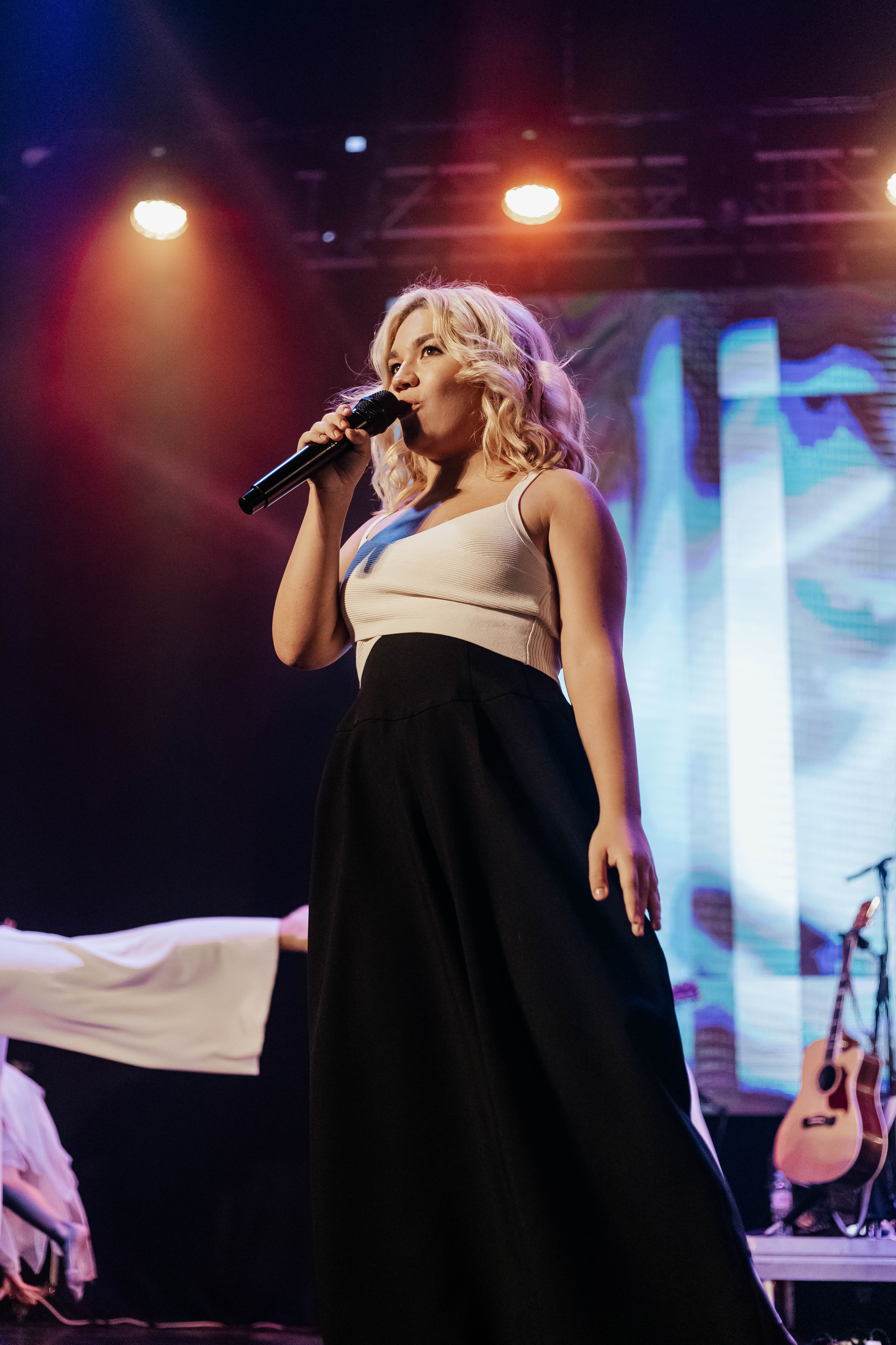 Концерт Газманова младшего. Контент фотограф в Ростове-на-Дону Мардус Павел