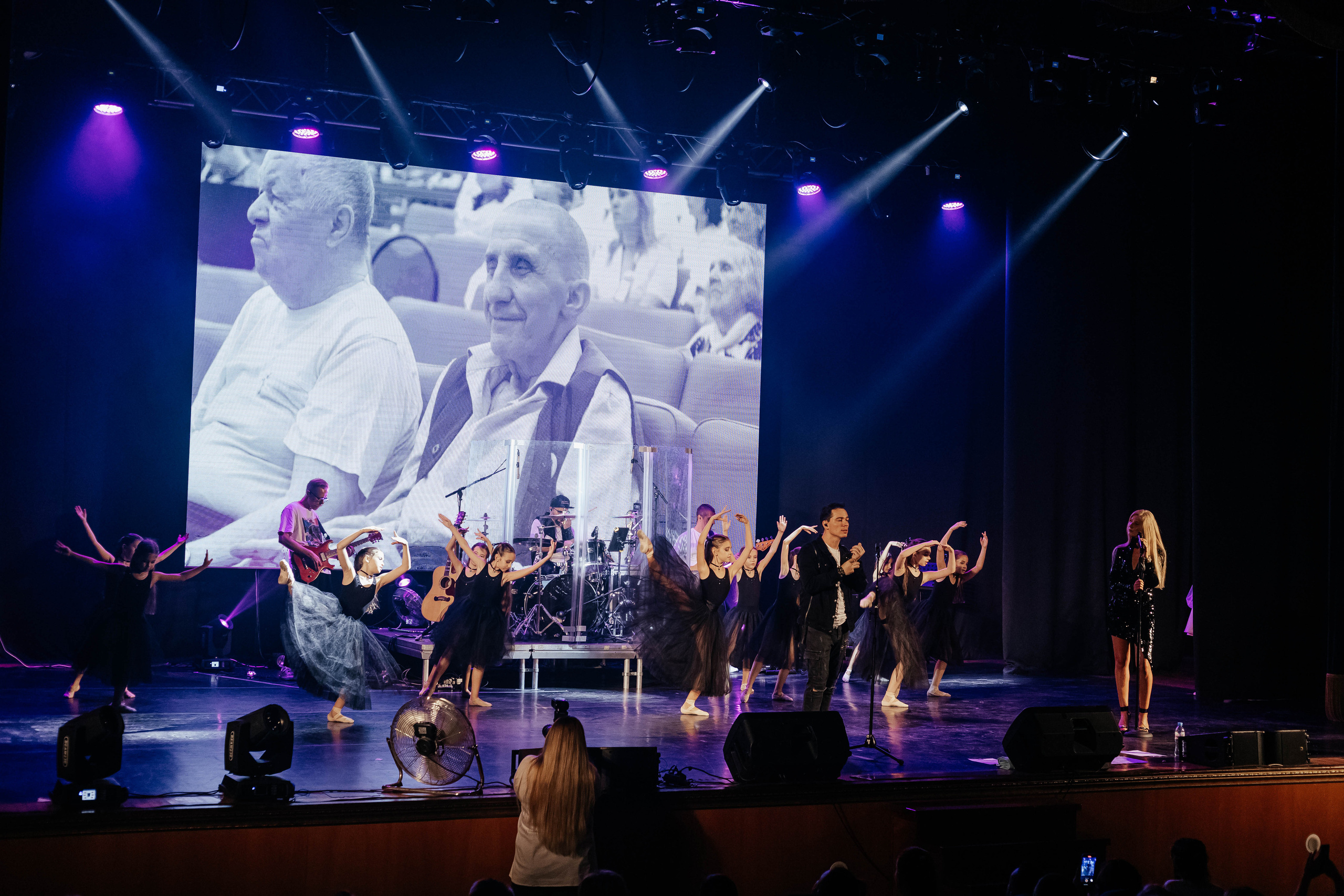 Концерт Газманова младшего. Контент фотограф в Ростове-на-Дону Мардус Павел