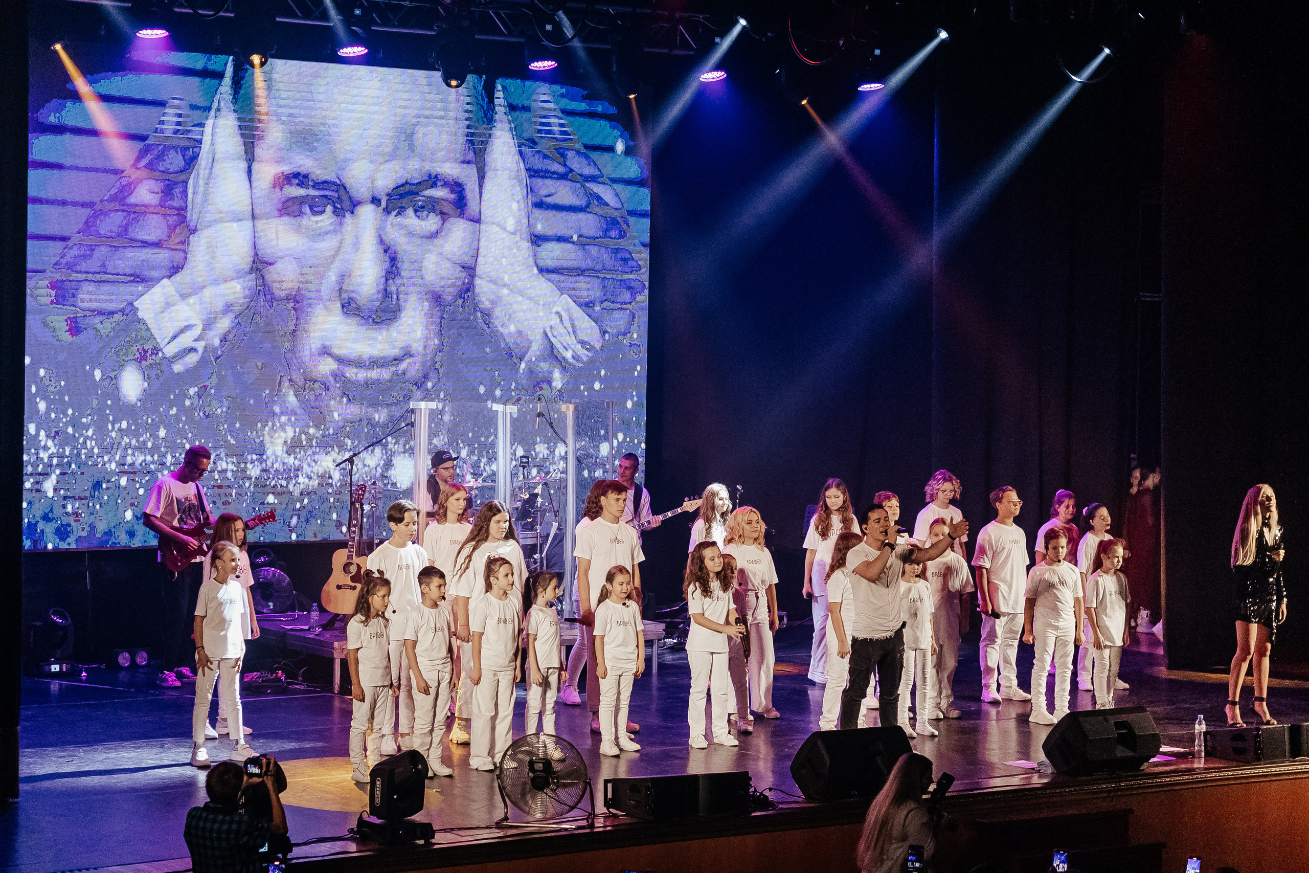 Концерт Газманова младшего. Контент фотограф в Ростове-на-Дону Мардус Павел