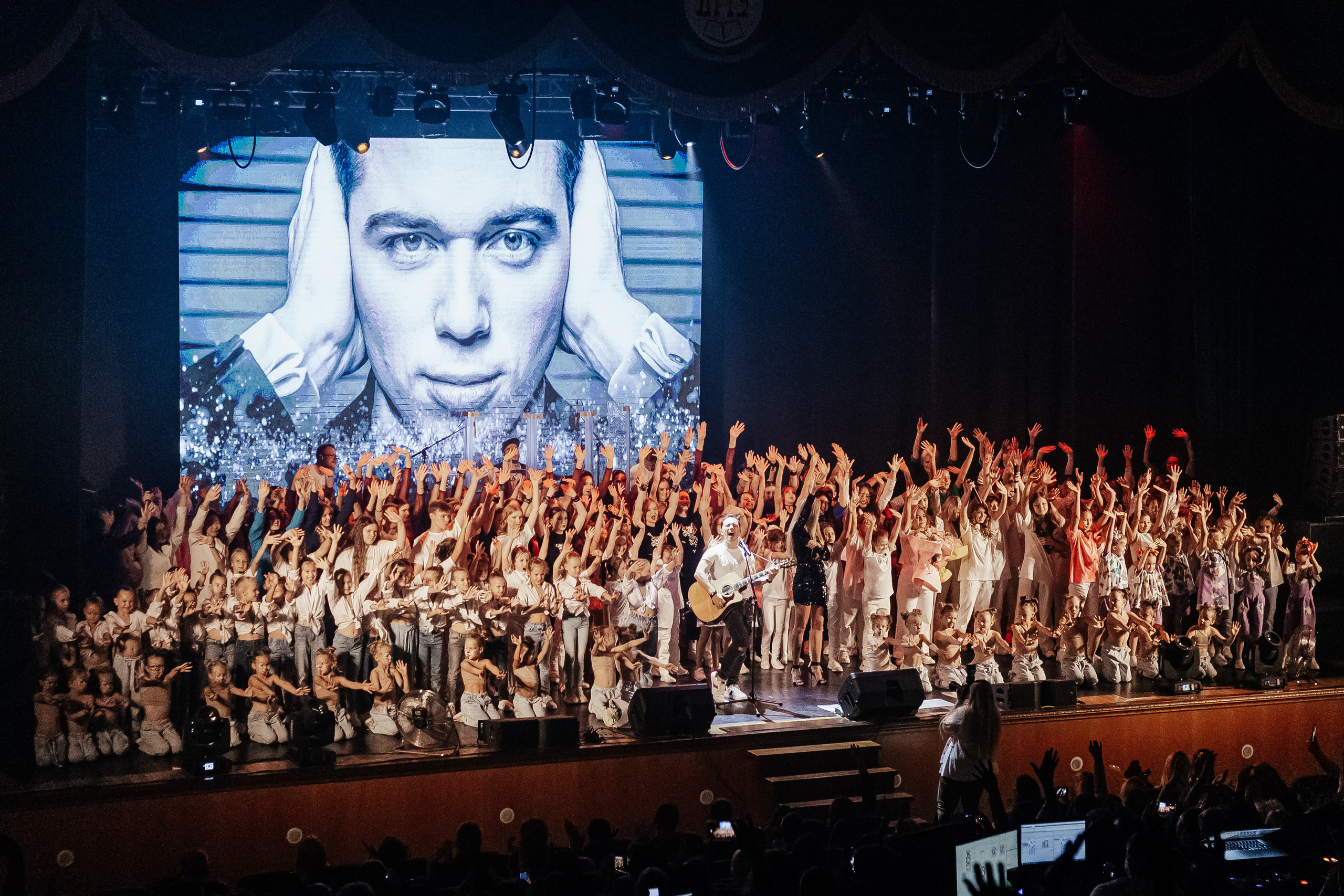 Концерт Газманова младшего. Контент фотограф в Ростове-на-Дону Мардус Павел