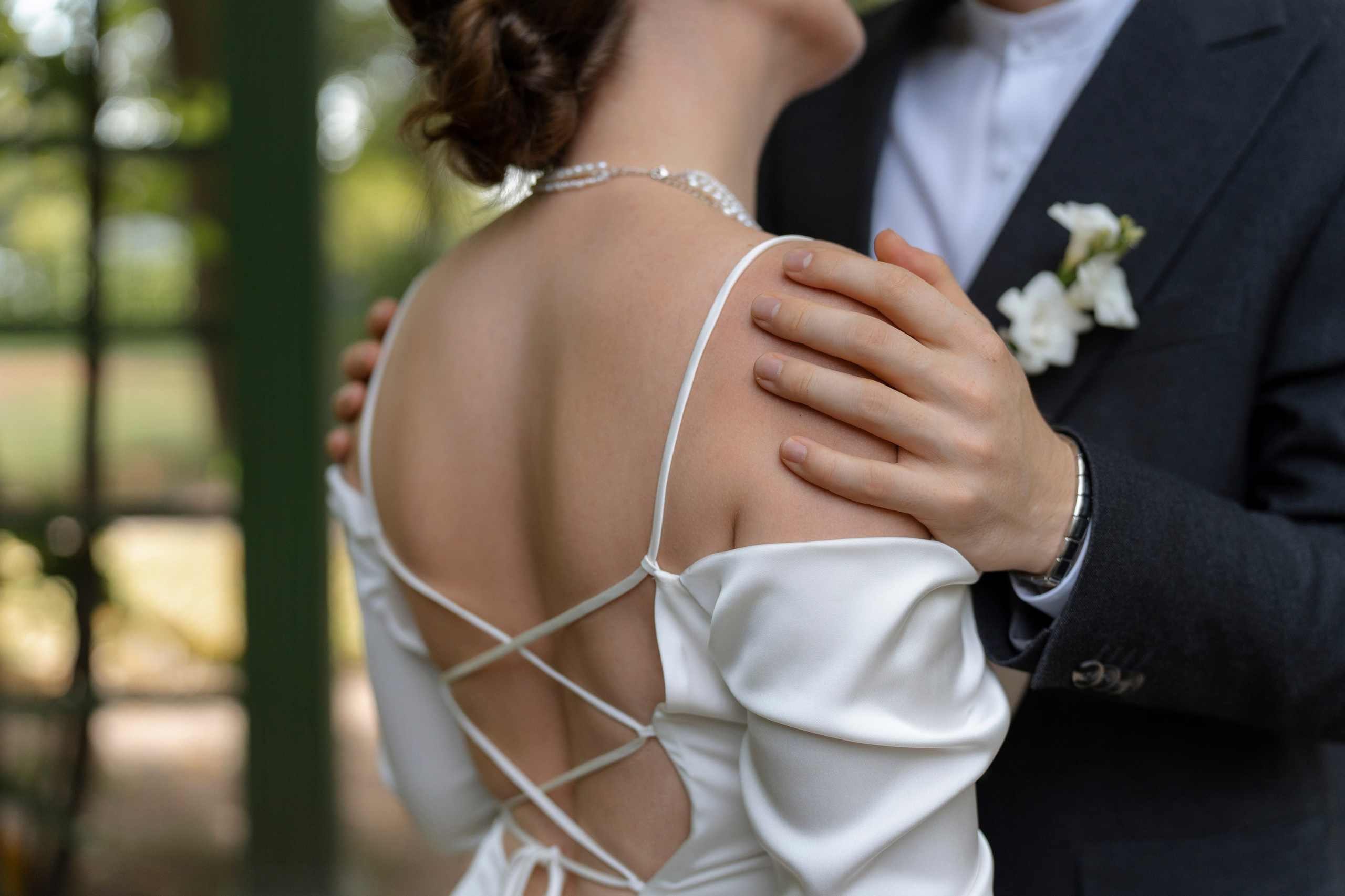 Лёня и Юля. Питер. От утра в отеле до вечеринки в ресторане на заливе. Цифра и плёнка. Свадебный фотограф Катерина Чулкова