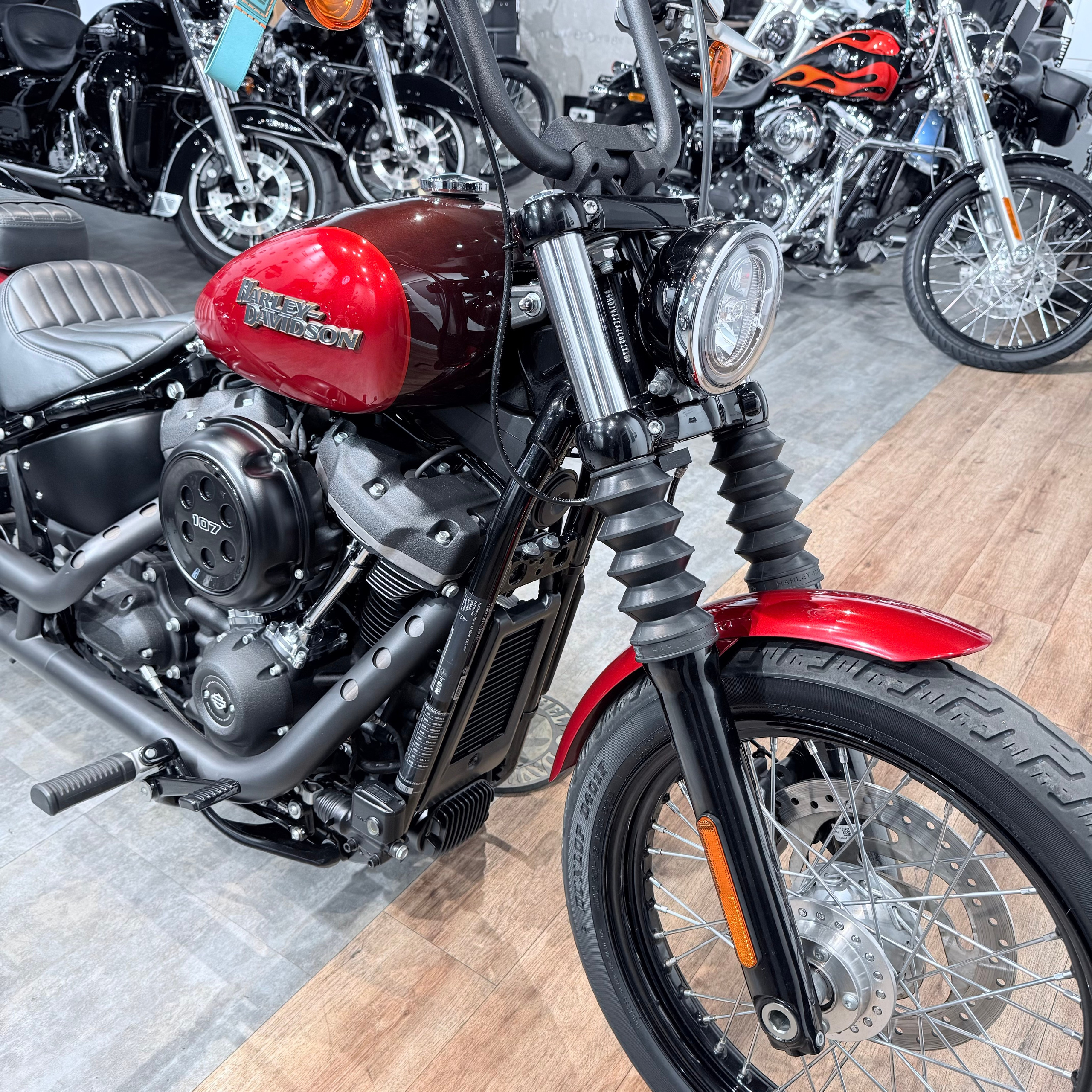 2017 Street Bob 107 ABS Red Pearl Brown. Hello Davidson, Москва. Только хорошие мотоциклы…