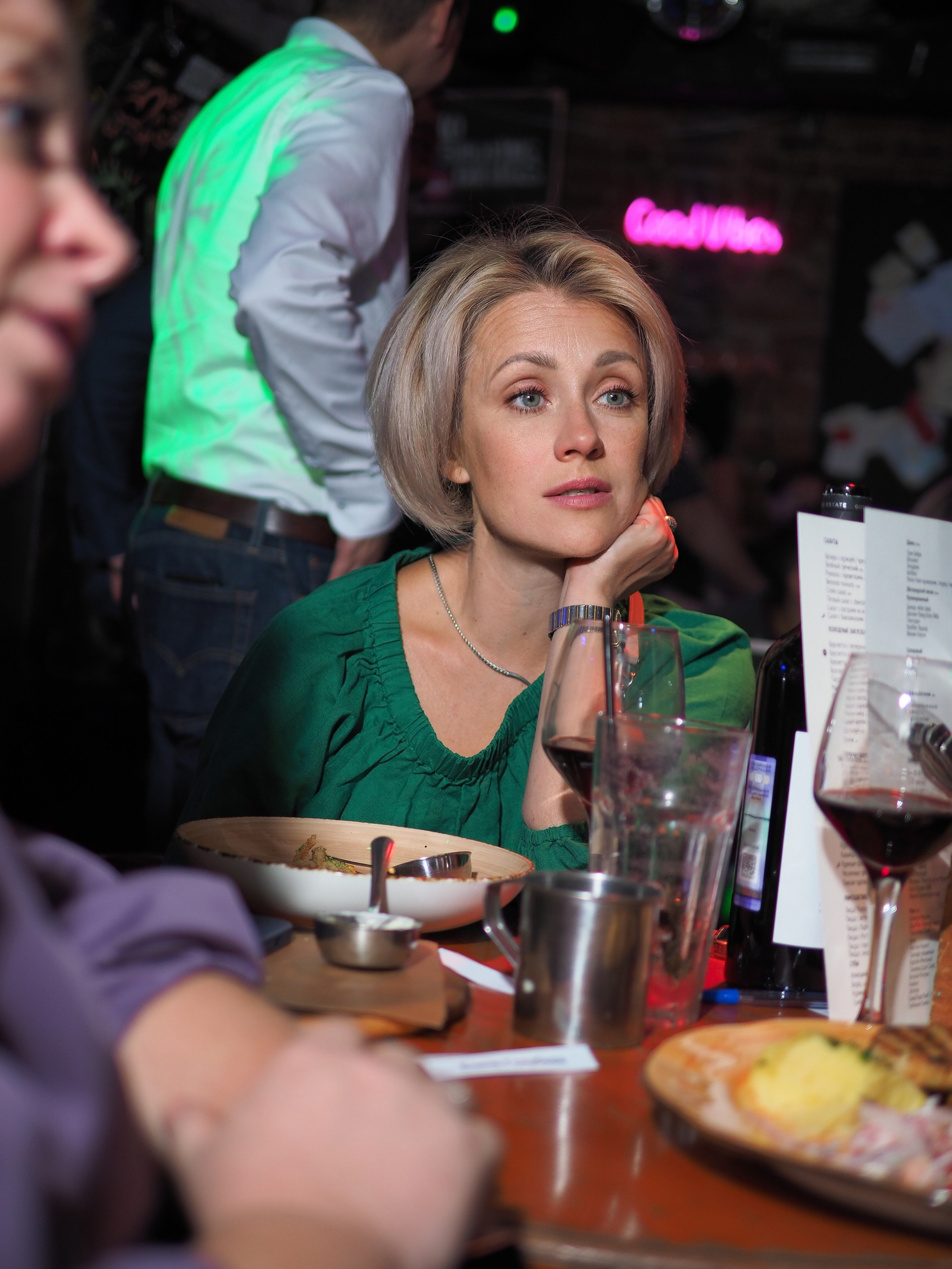 DeFaqto 01.10.2024. Московская кавер-группа BankBand