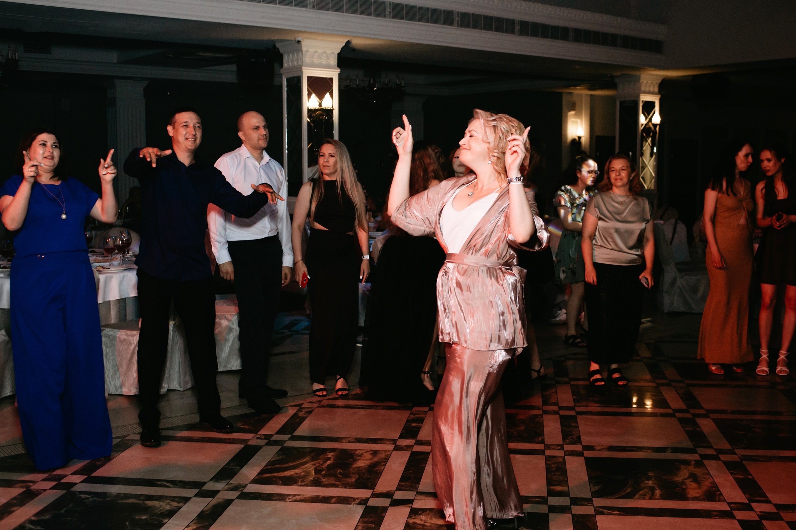 Выпускной 2025 (9класс) 124 школа. Фотограф в Челябинске Ополихина Анна