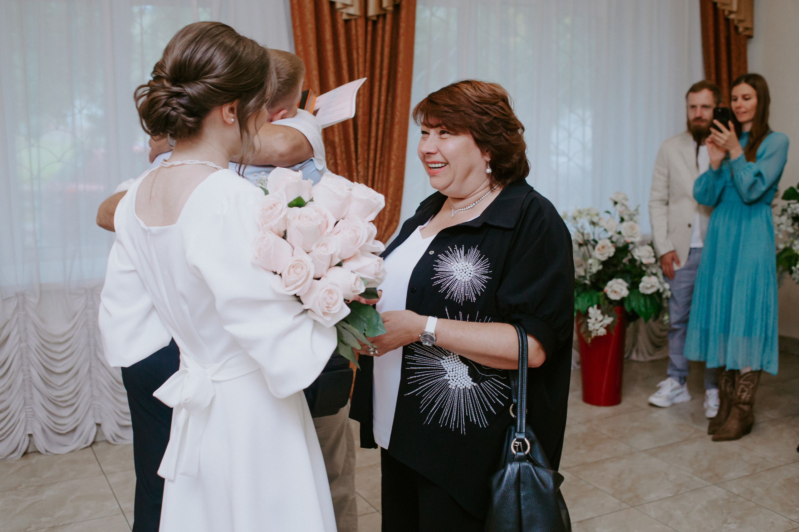 Загс и прогулка. Владислав и Екатерина. Фотограф в Челябинске Ополихина Анна