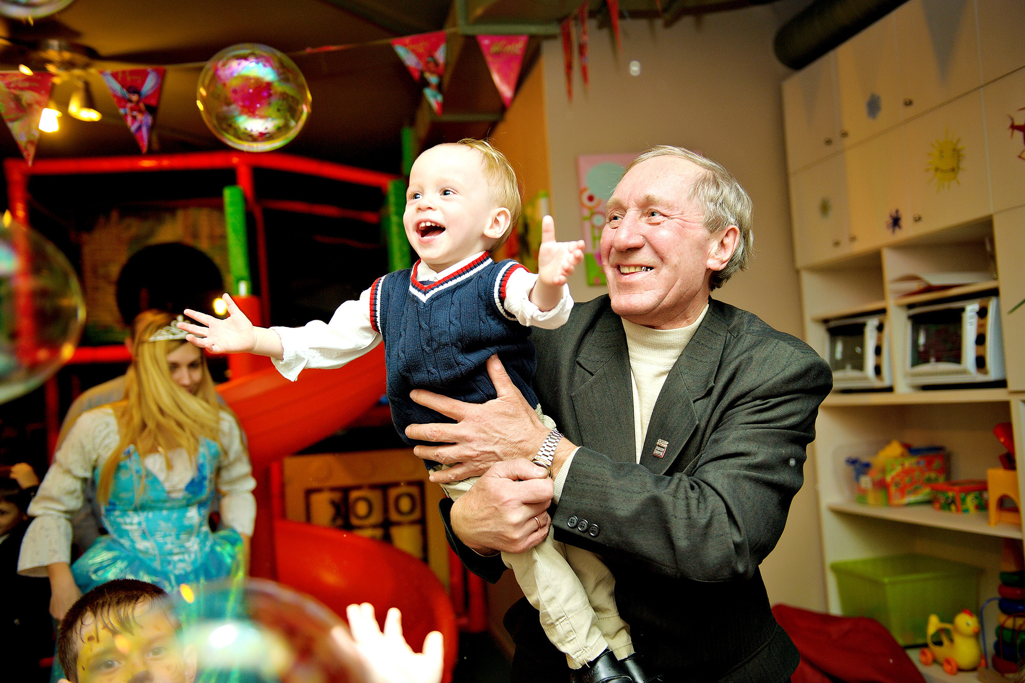 Детские Праздники. Детский и Школьный фотограф во Владивостоке. Выпускные альбомы