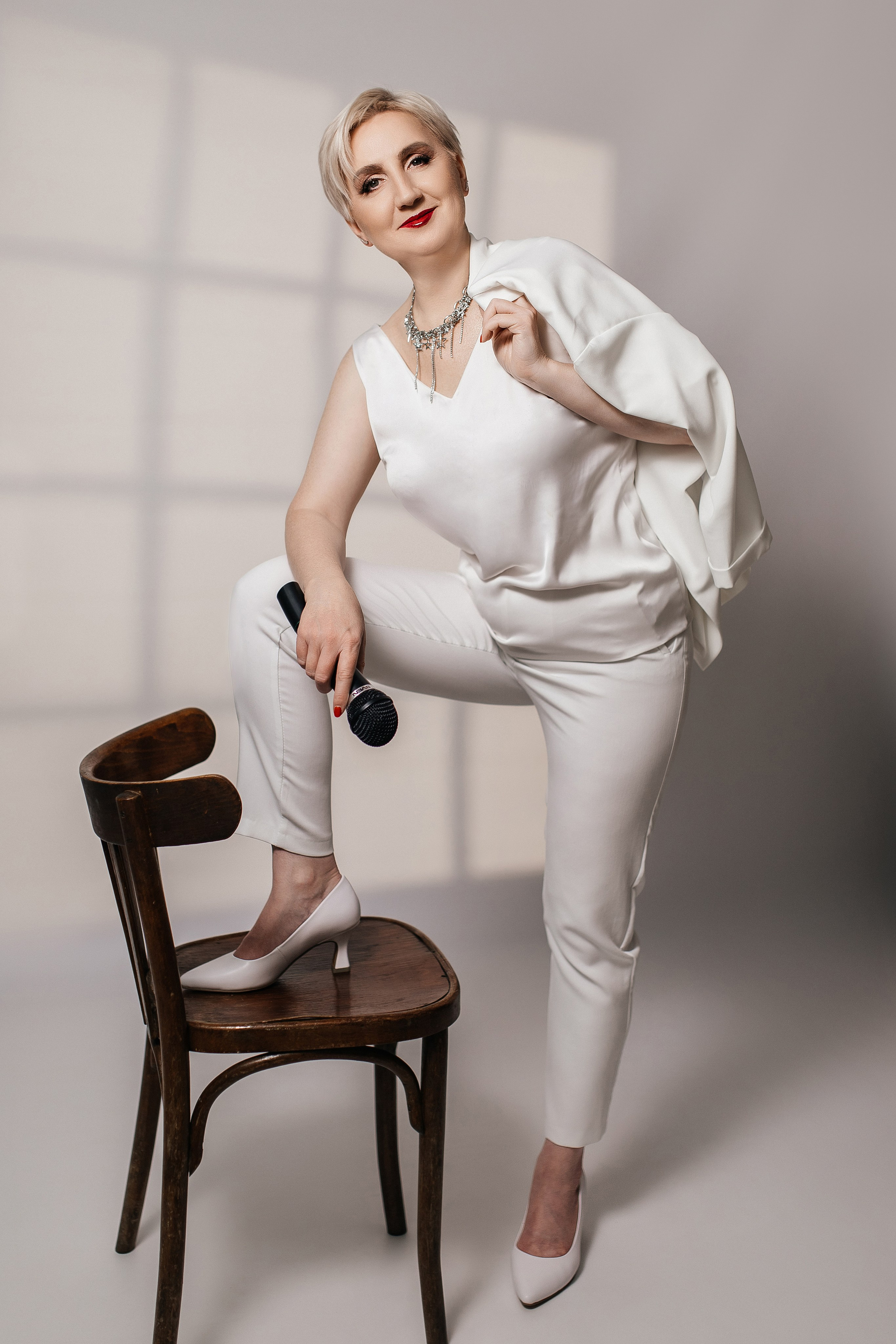 Олесяв моей студии. Март 2025. Фотограф Пермь. Свадьбы. Семья и дети, школа, д. сад. Фотокниги