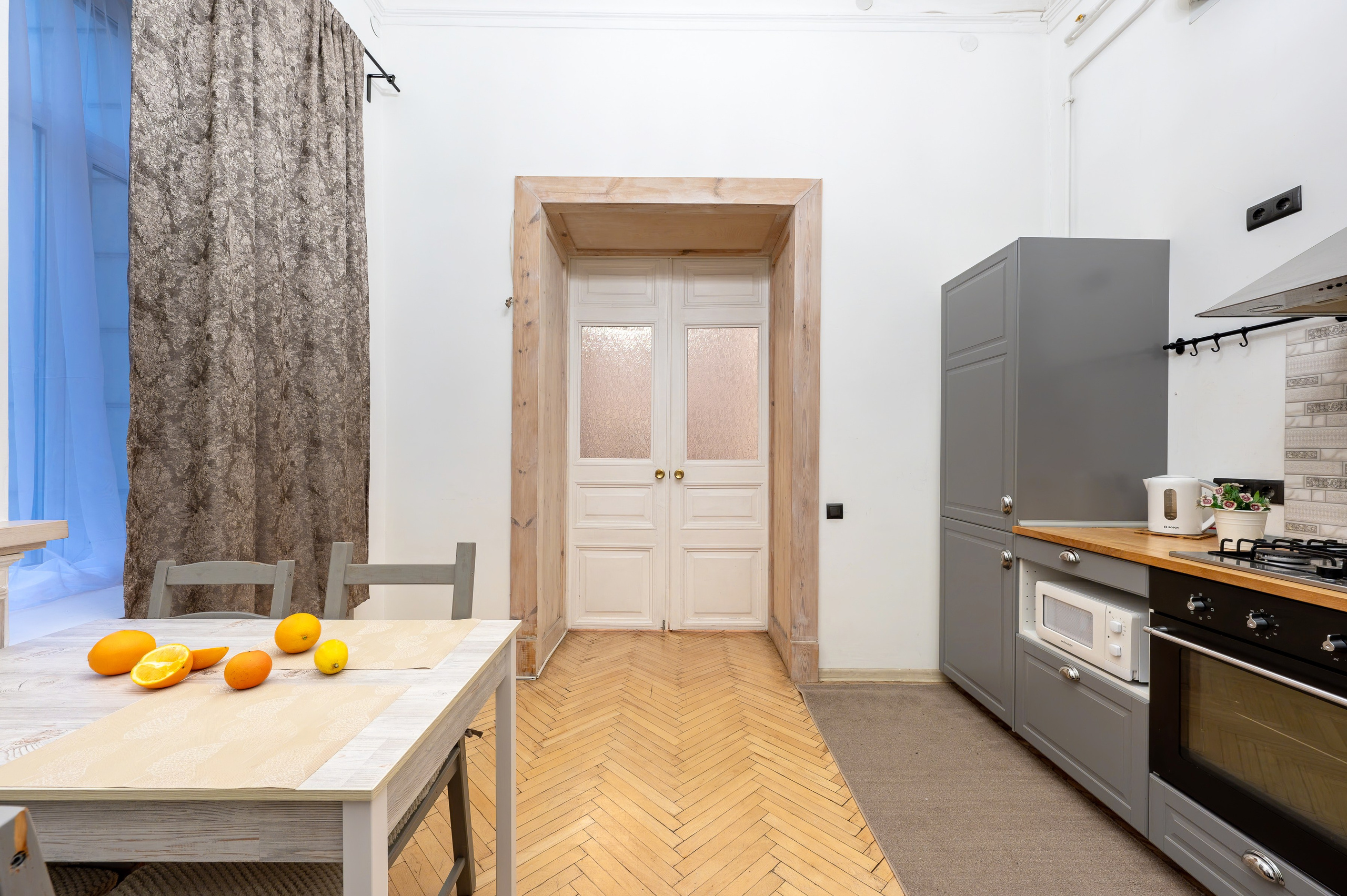 Квартира под аренду Невский 45. Интерьерный фотограф. Фото- видеосъемка недвижимости Санкт-Петербург