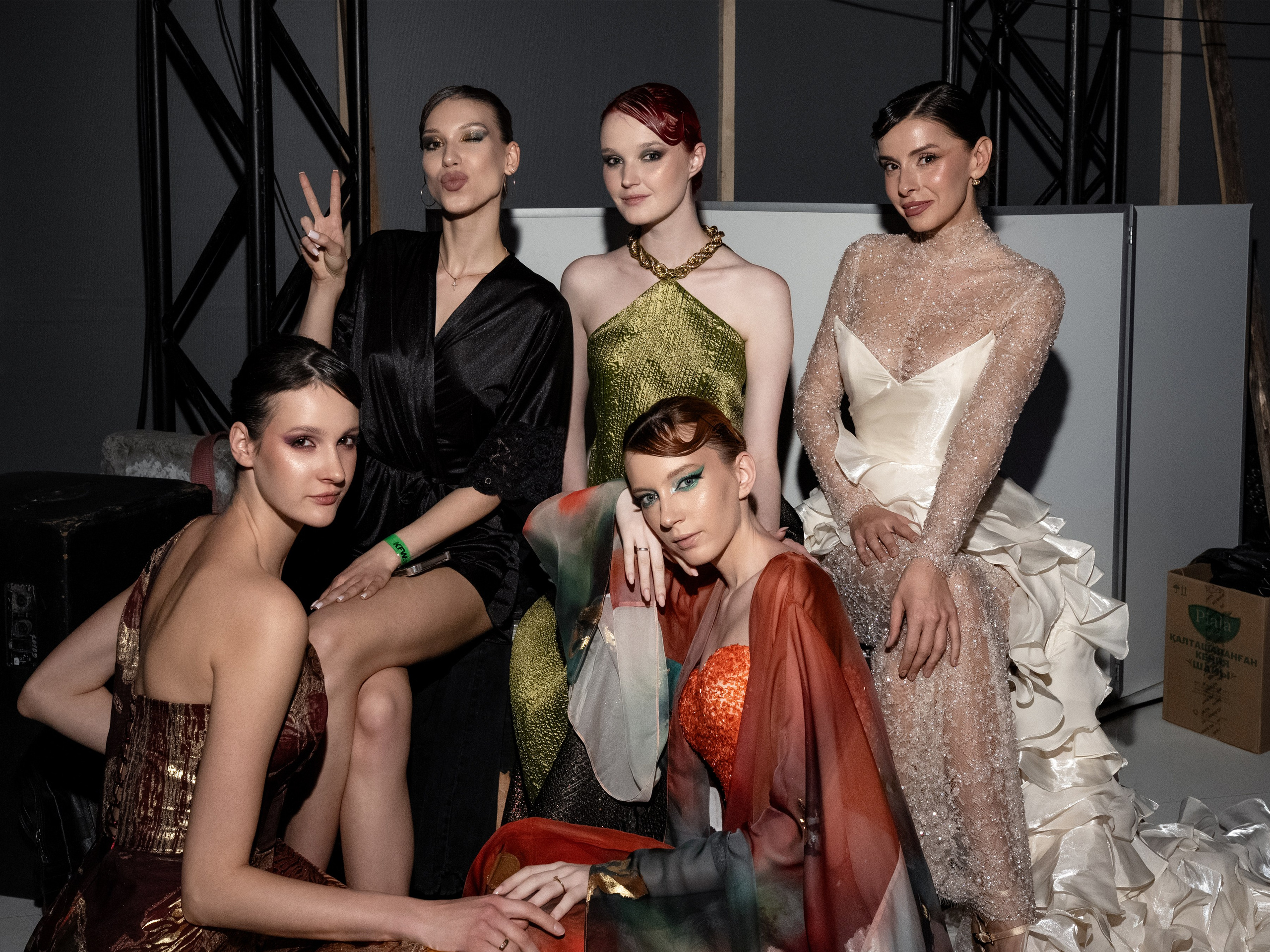 Backstage Day 2. Сайт Алматинского НЮ АРТ, будуар и фэшн фотографа Дениса Карпенко