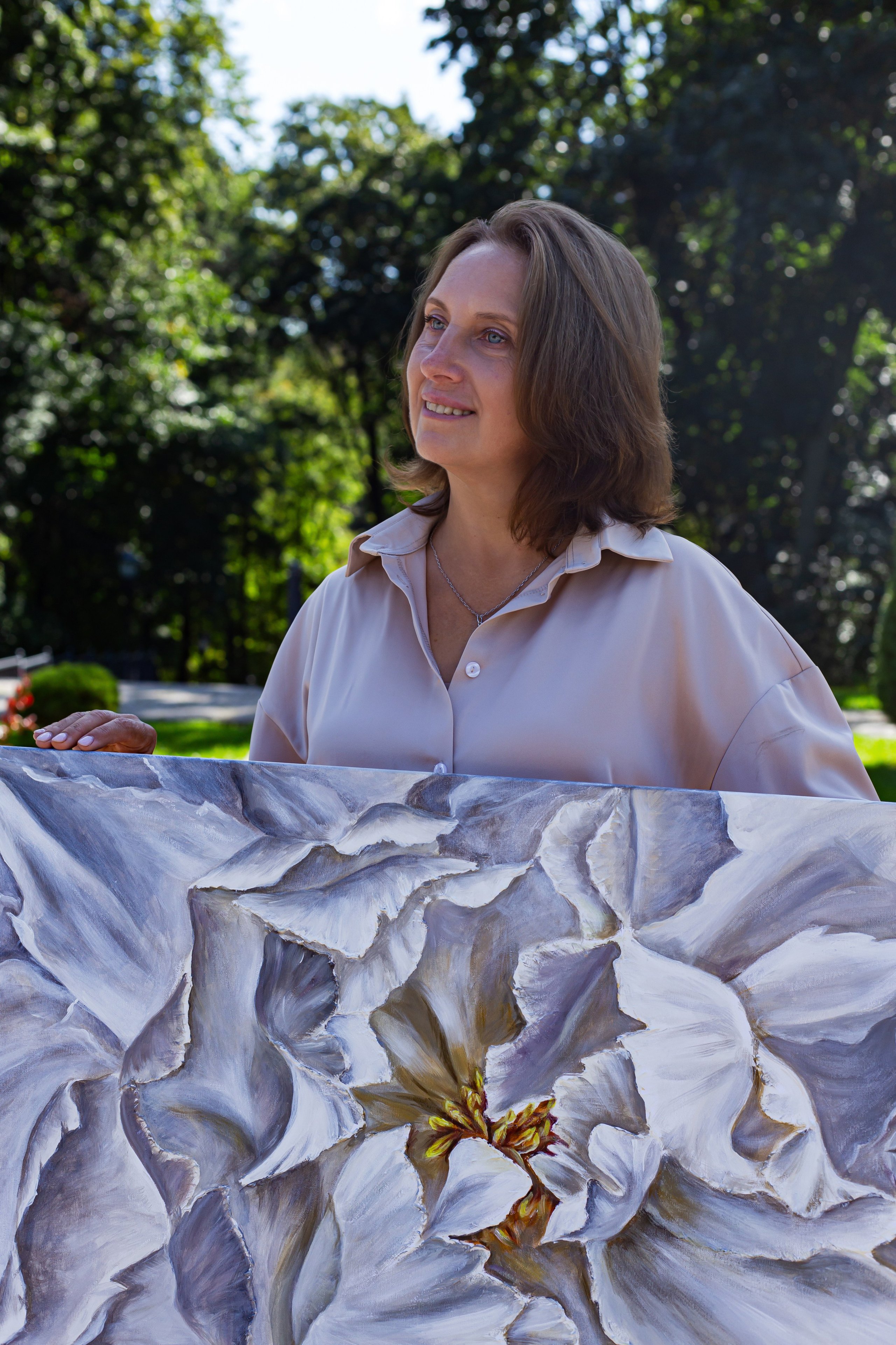 Небо отражается в глазах художницы. Фотограф Тула