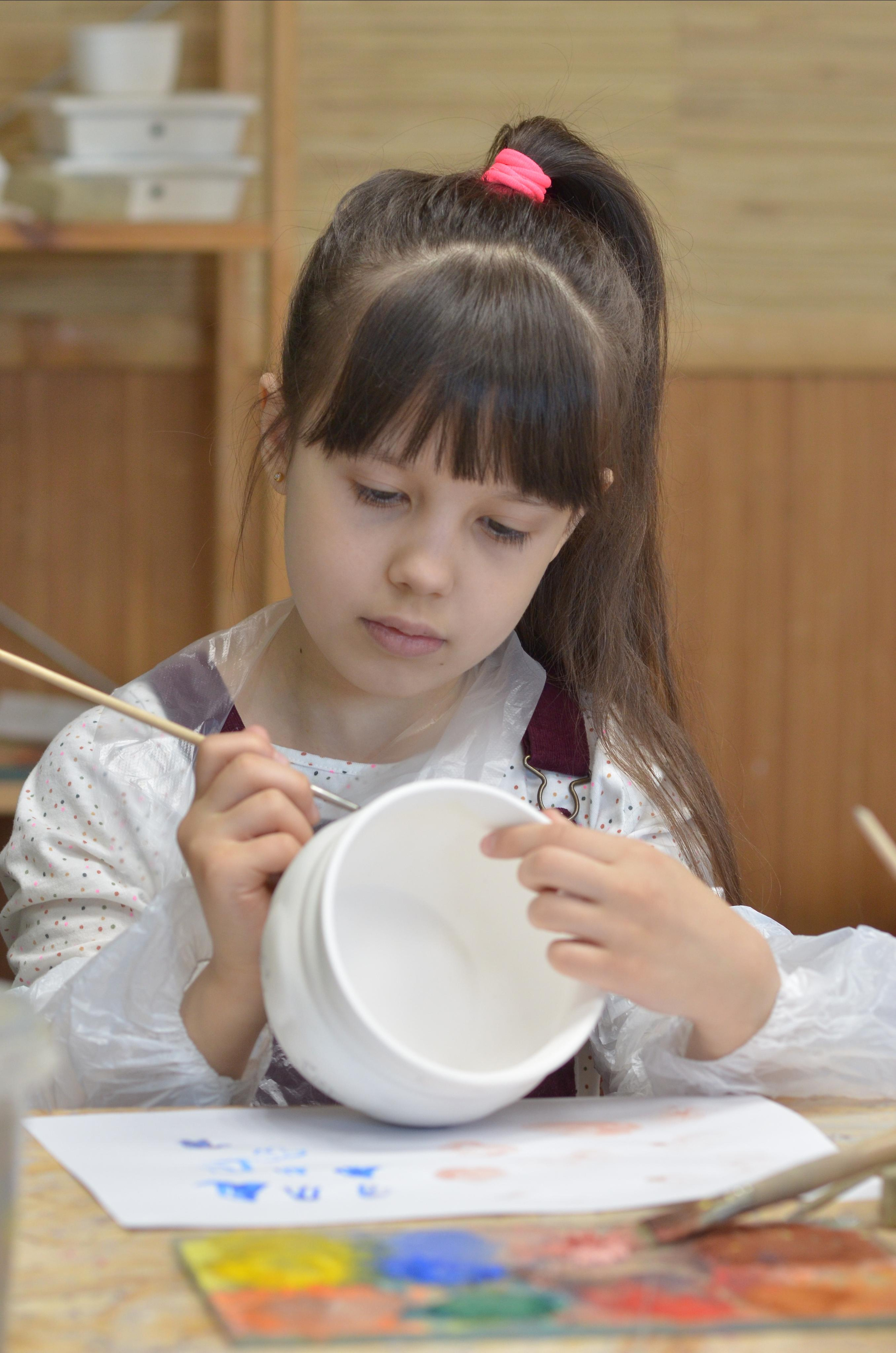 Мир, труд, май, роспись керамики, гости из Питера. Портретная, сюжетная фотография