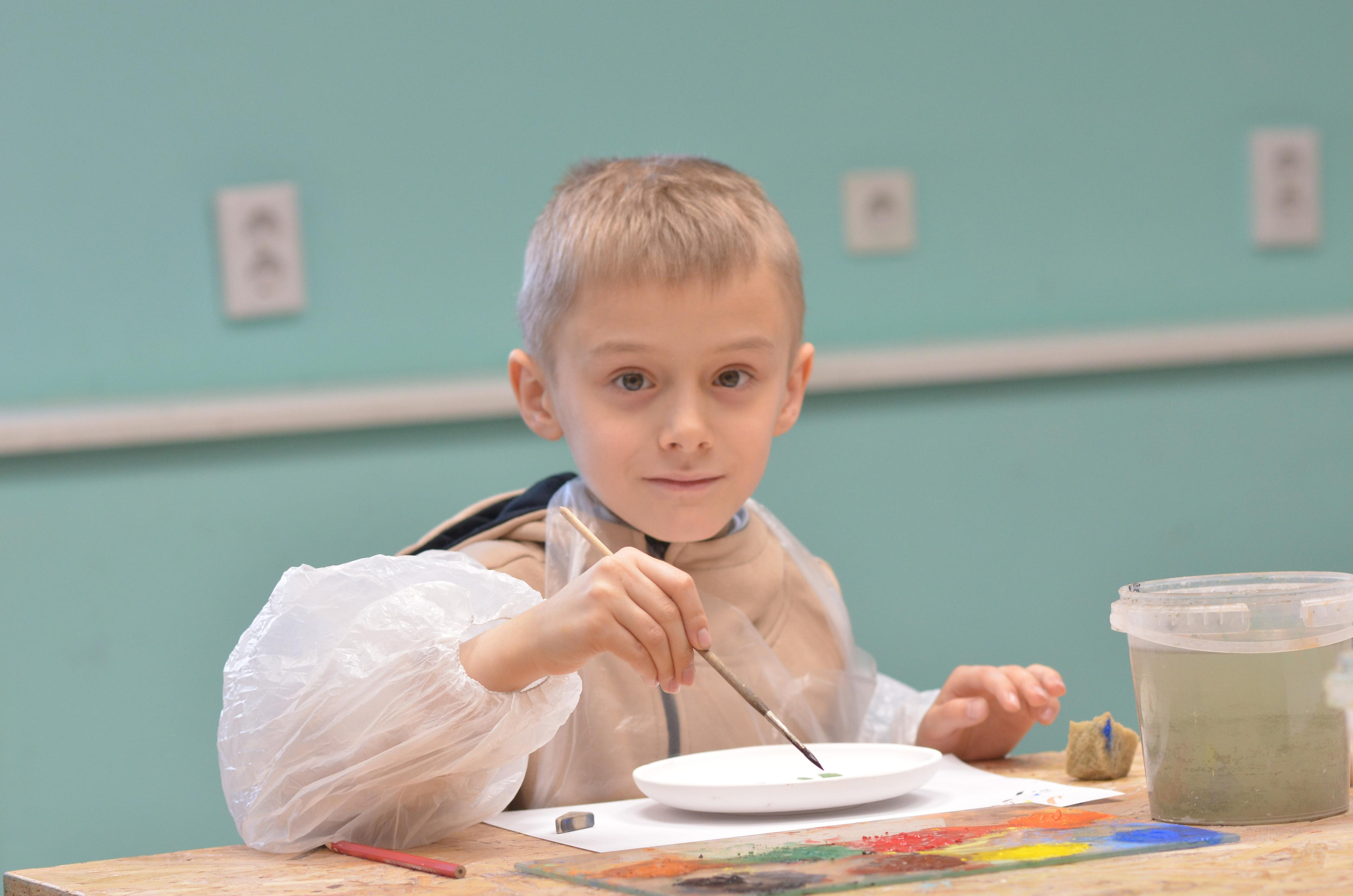 Мир, труд, май, роспись керамики, гости из Питера. Портретная, сюжетная фотография