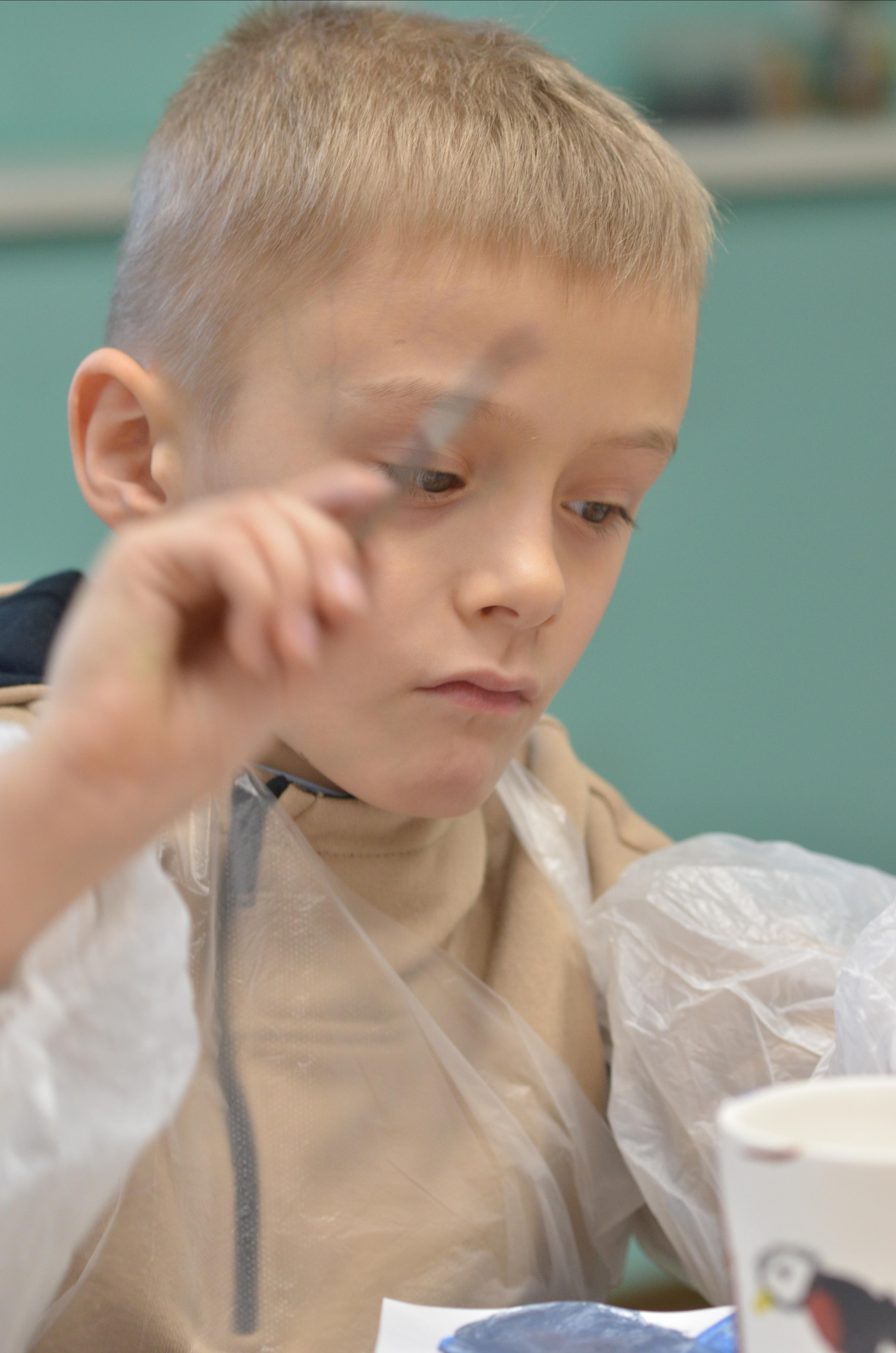 Мир, труд, май, роспись керамики, гости из Питера. Портретная, сюжетная фотография