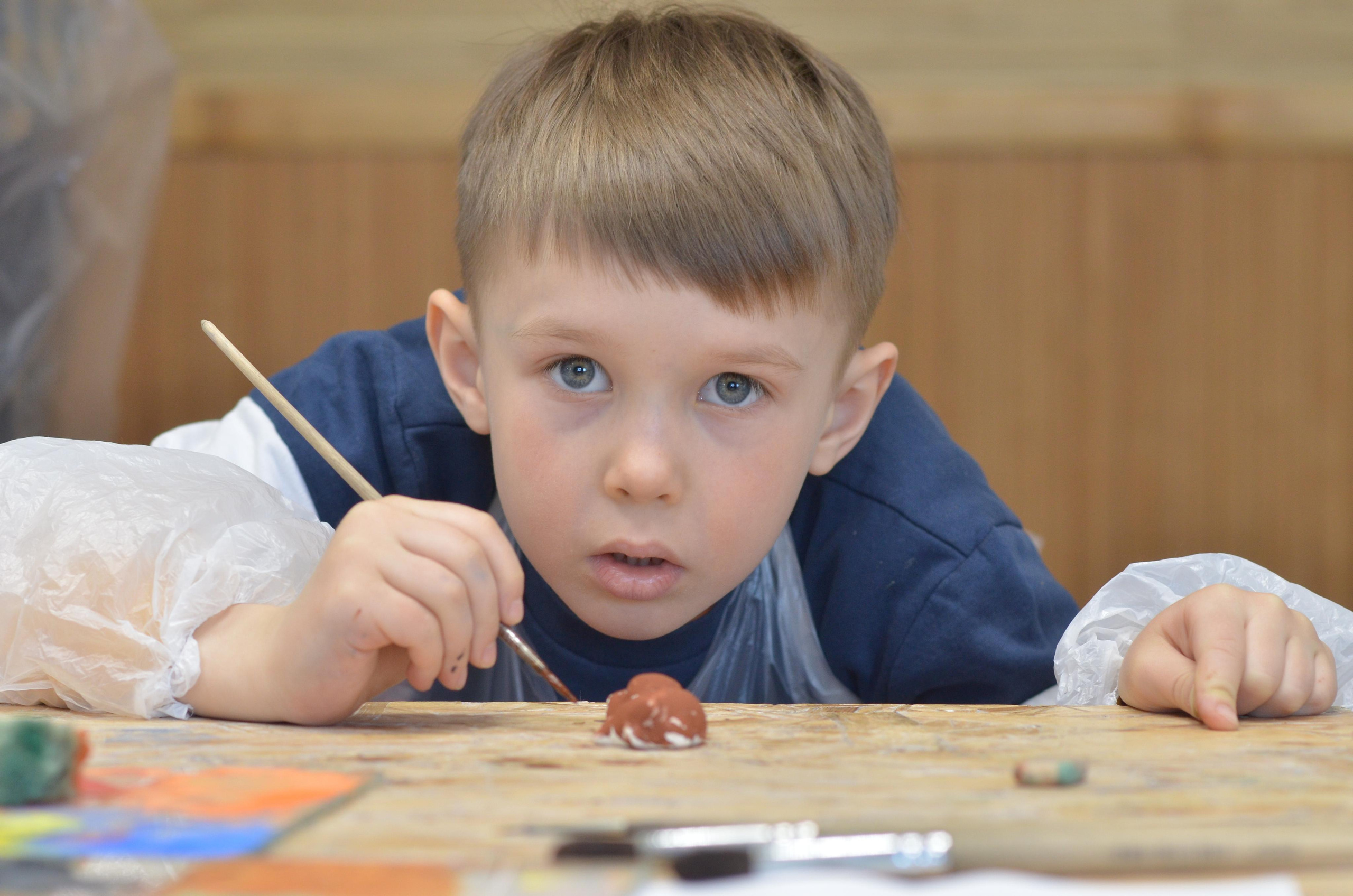 Мир, труд, май, роспись керамики, гости из Питера. Портретная, сюжетная фотография