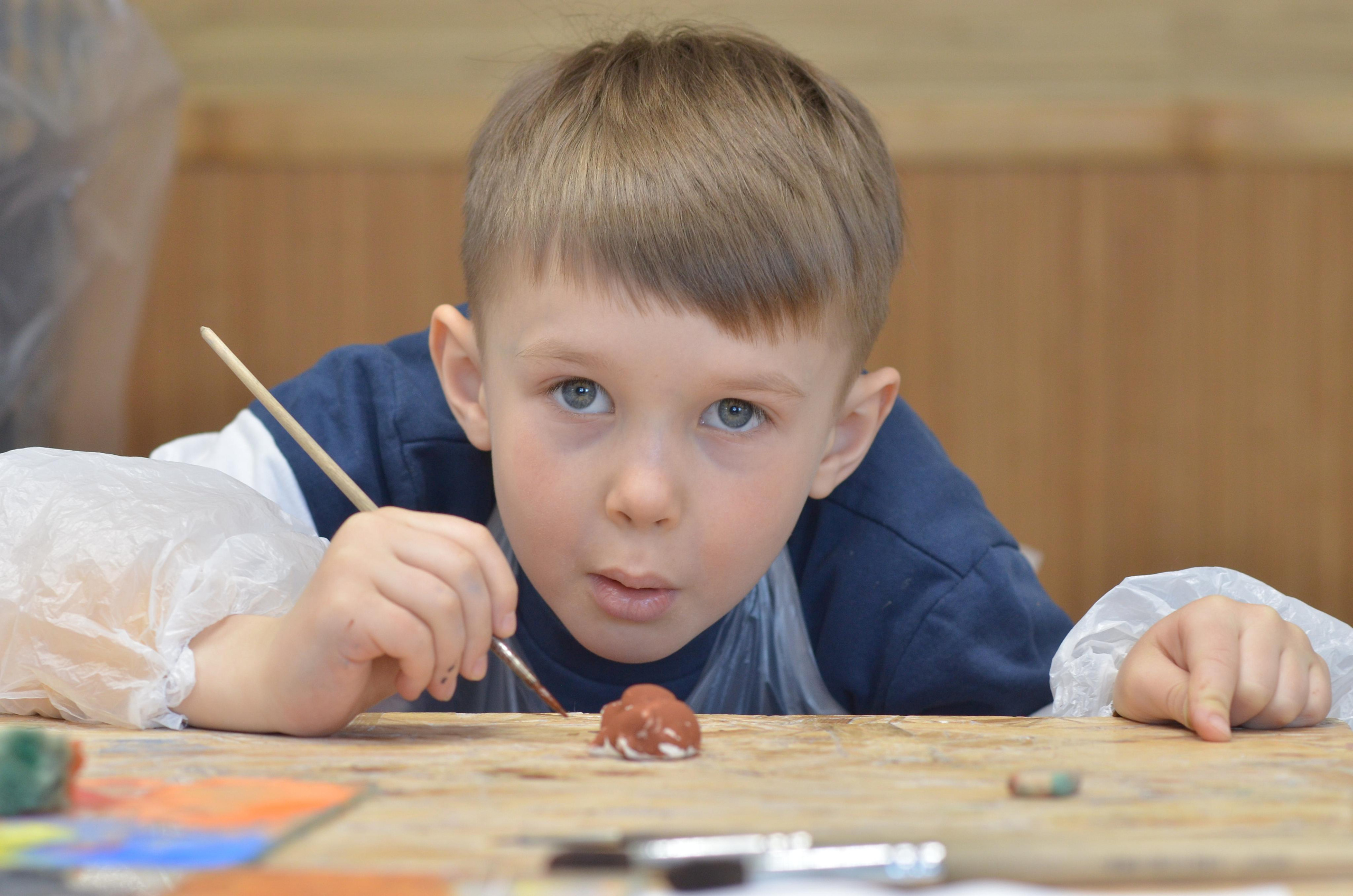 Мир, труд, май, роспись керамики, гости из Питера. Портретная, сюжетная фотография