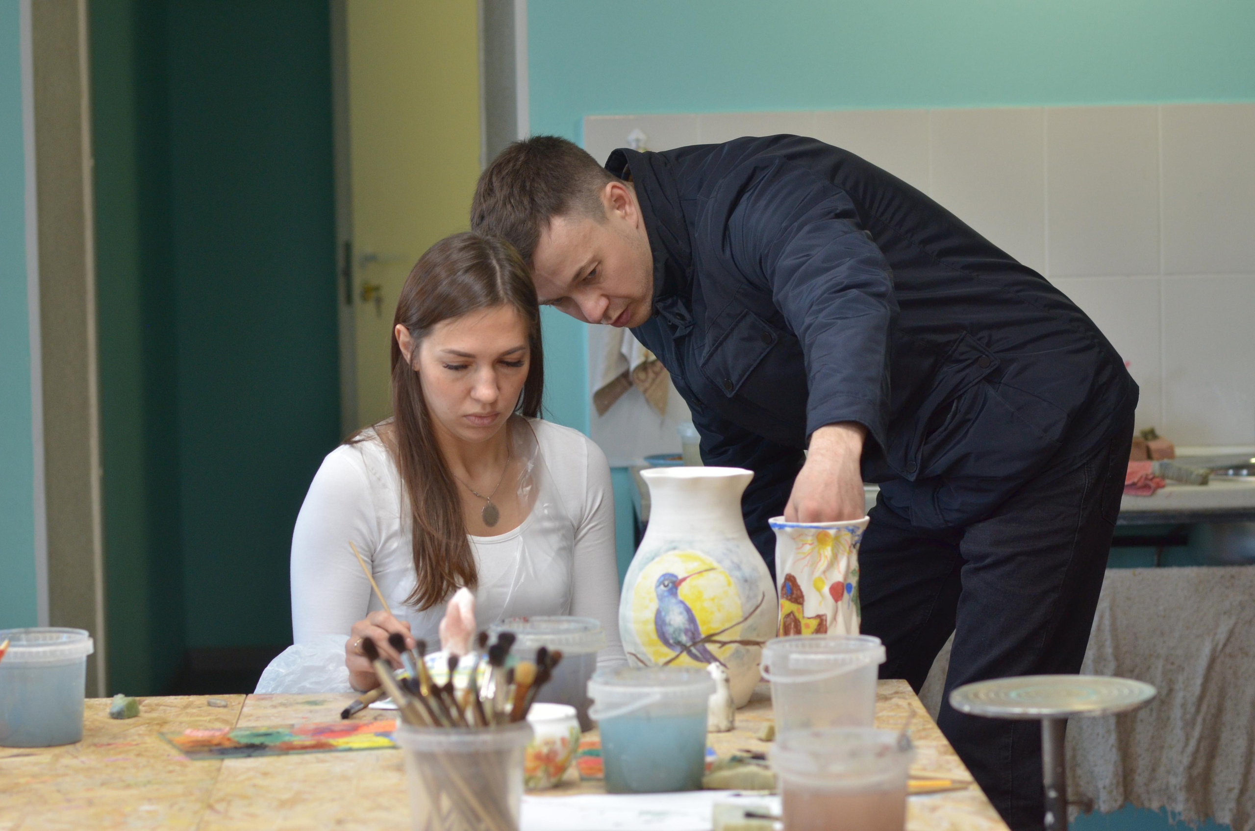 Мир, труд, май, роспись керамики, гости из Питера. Портретная, сюжетная фотография