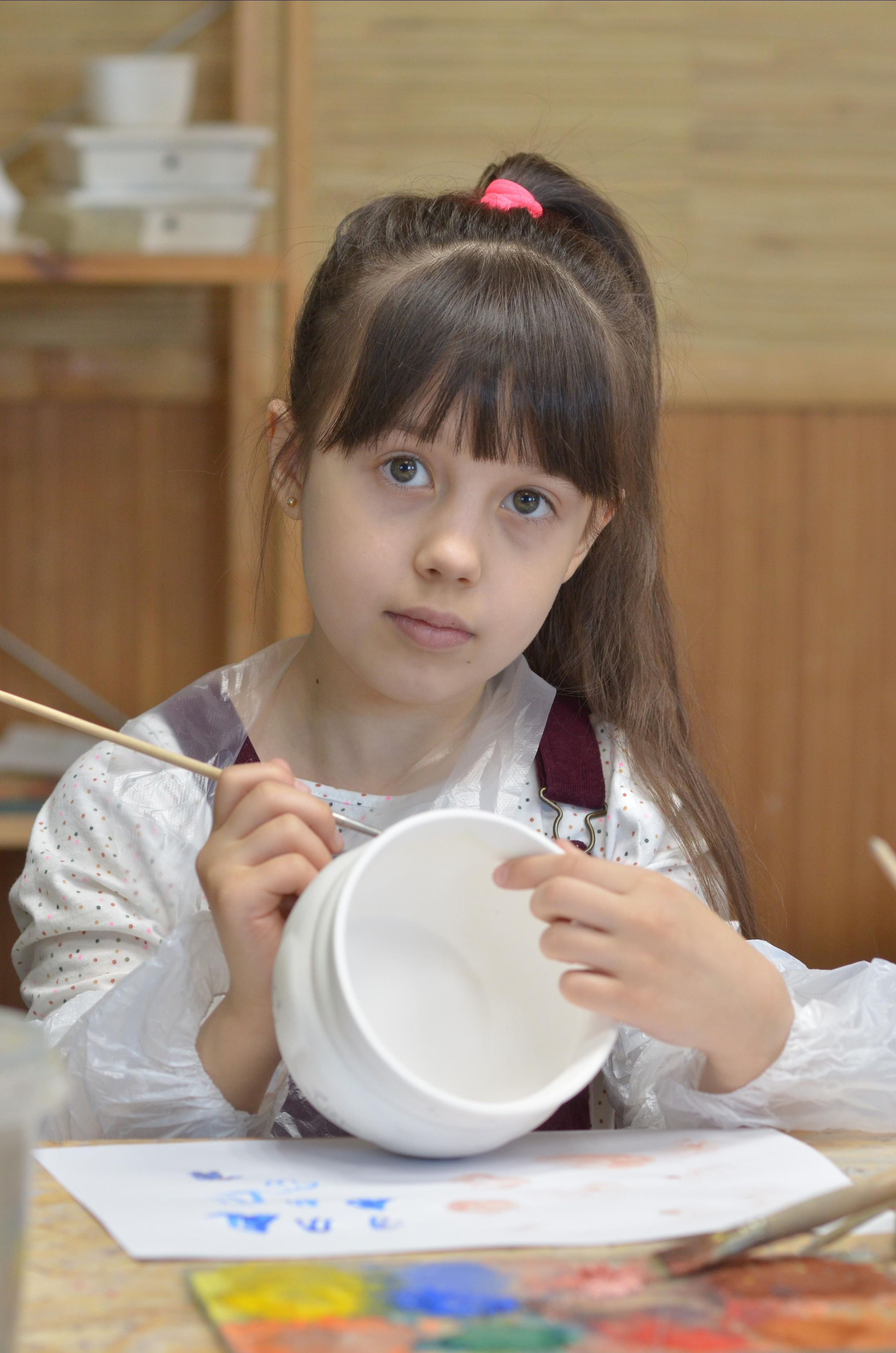 Мир, труд, май, роспись керамики, гости из Питера. Портретная, сюжетная фотография