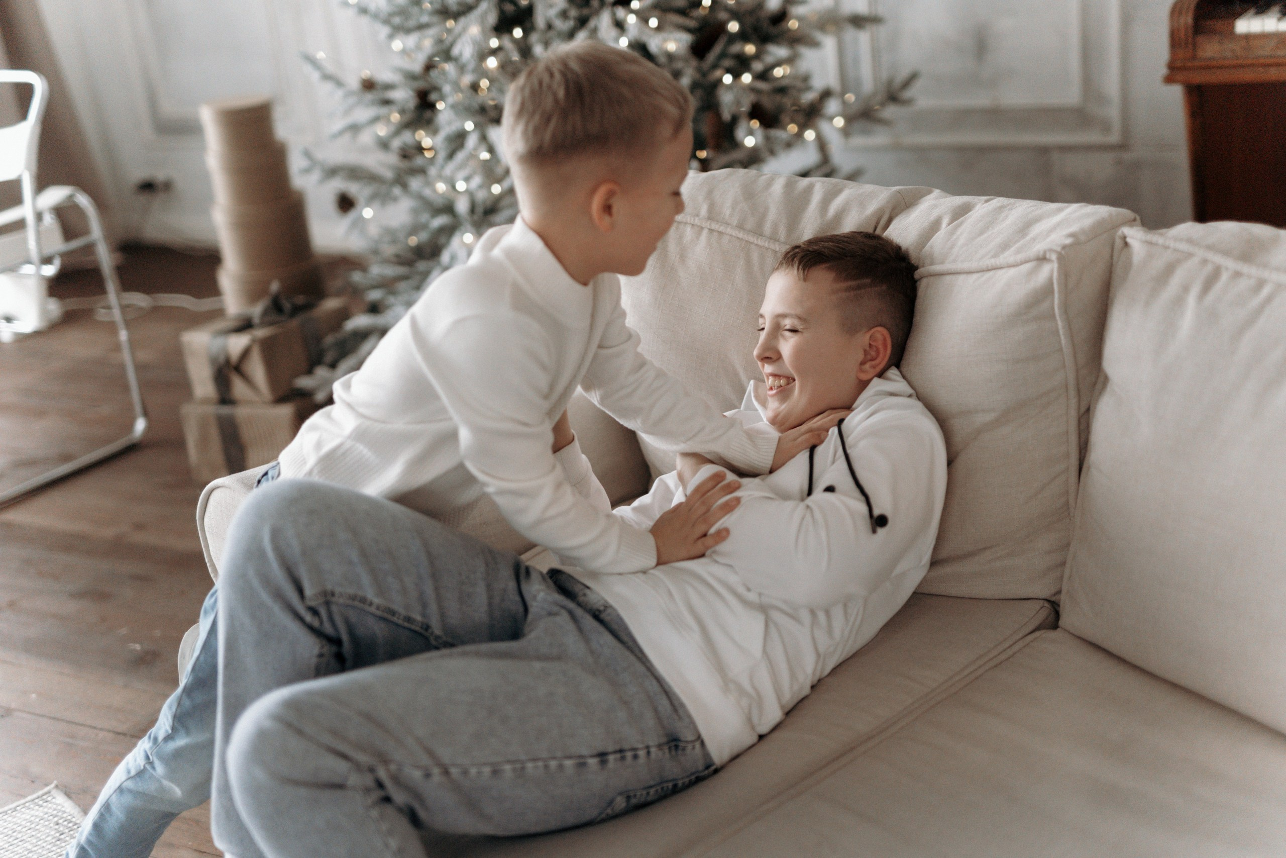 Семейная фотосессия в студии для Марины, Михаила и детей. Свадебный фотограф в Тамбове Павел Четвертков