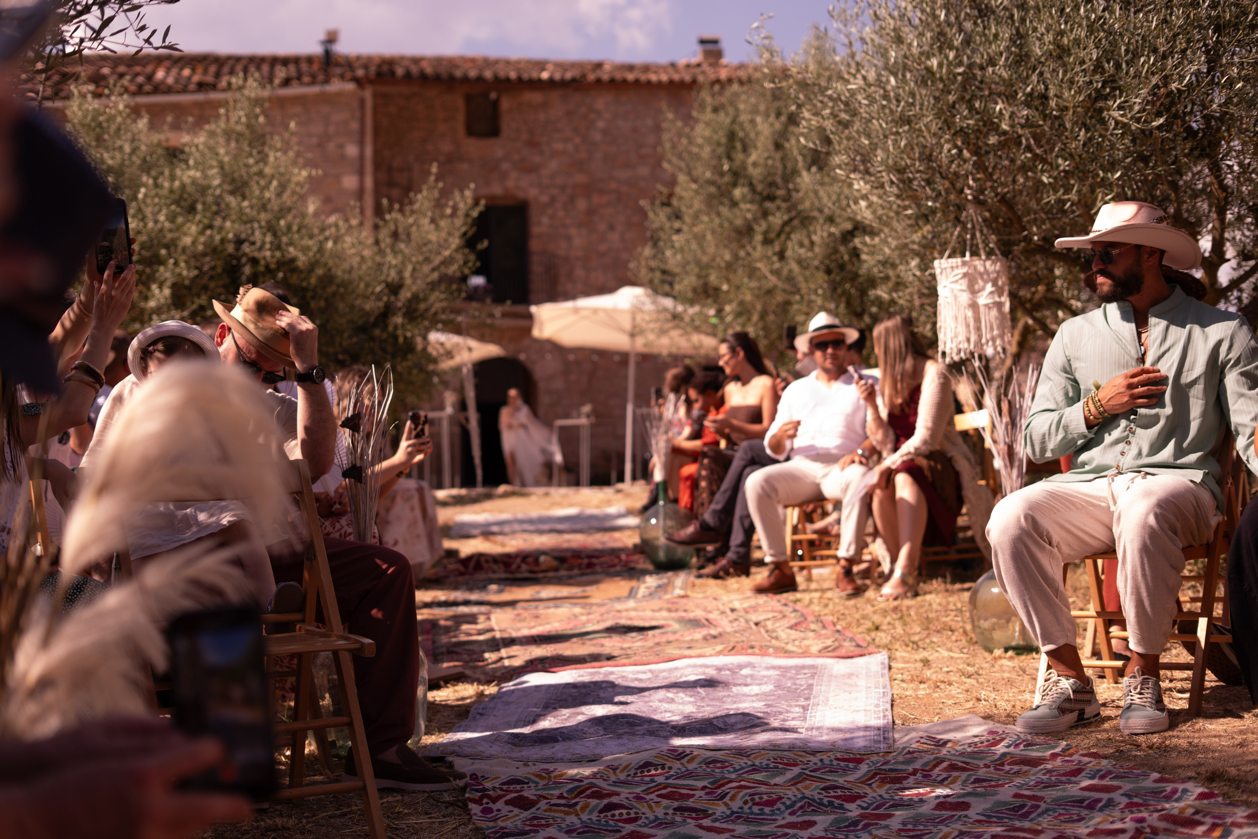 Stasy and Roberto. Wedding Photographer in Barcelona and Medellin