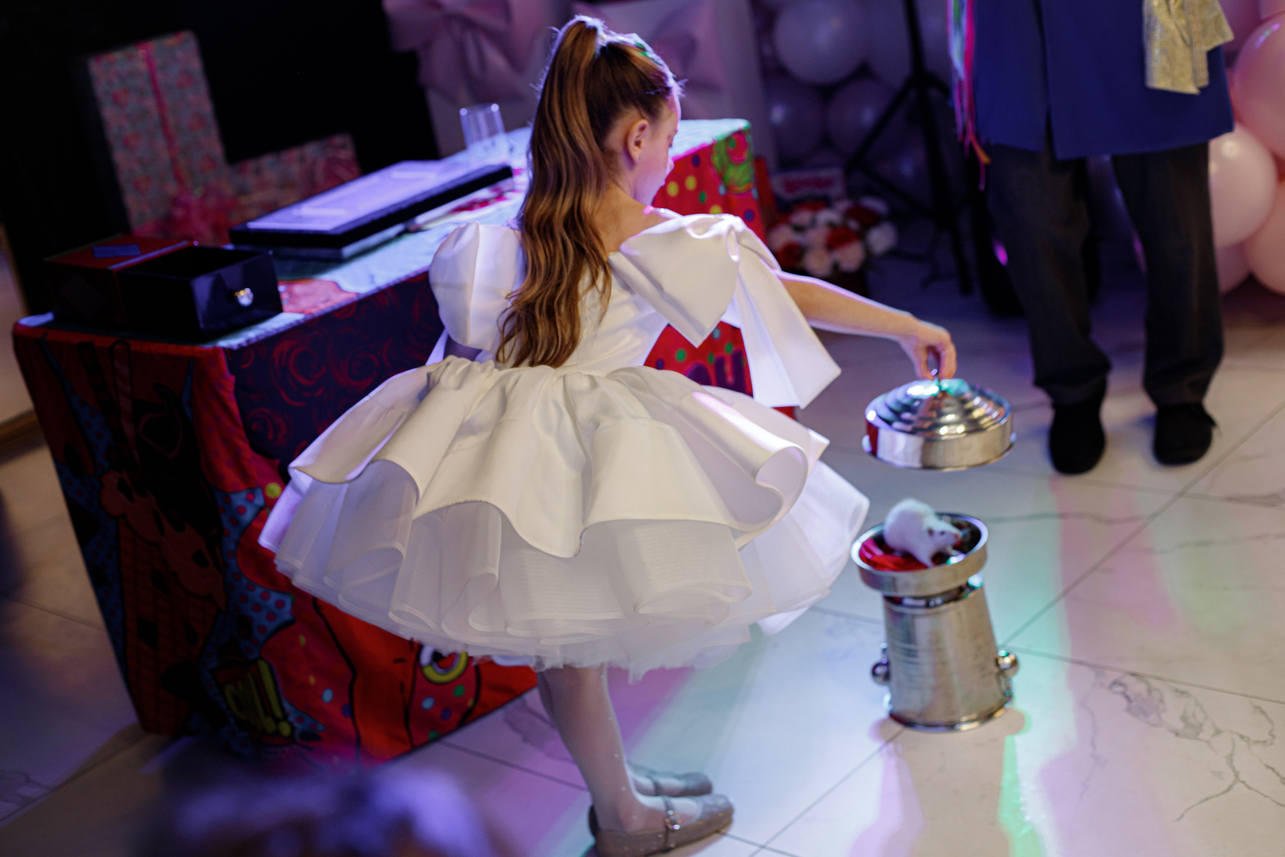 ASIA'S BIRTHDAY PARTY. Photokarish