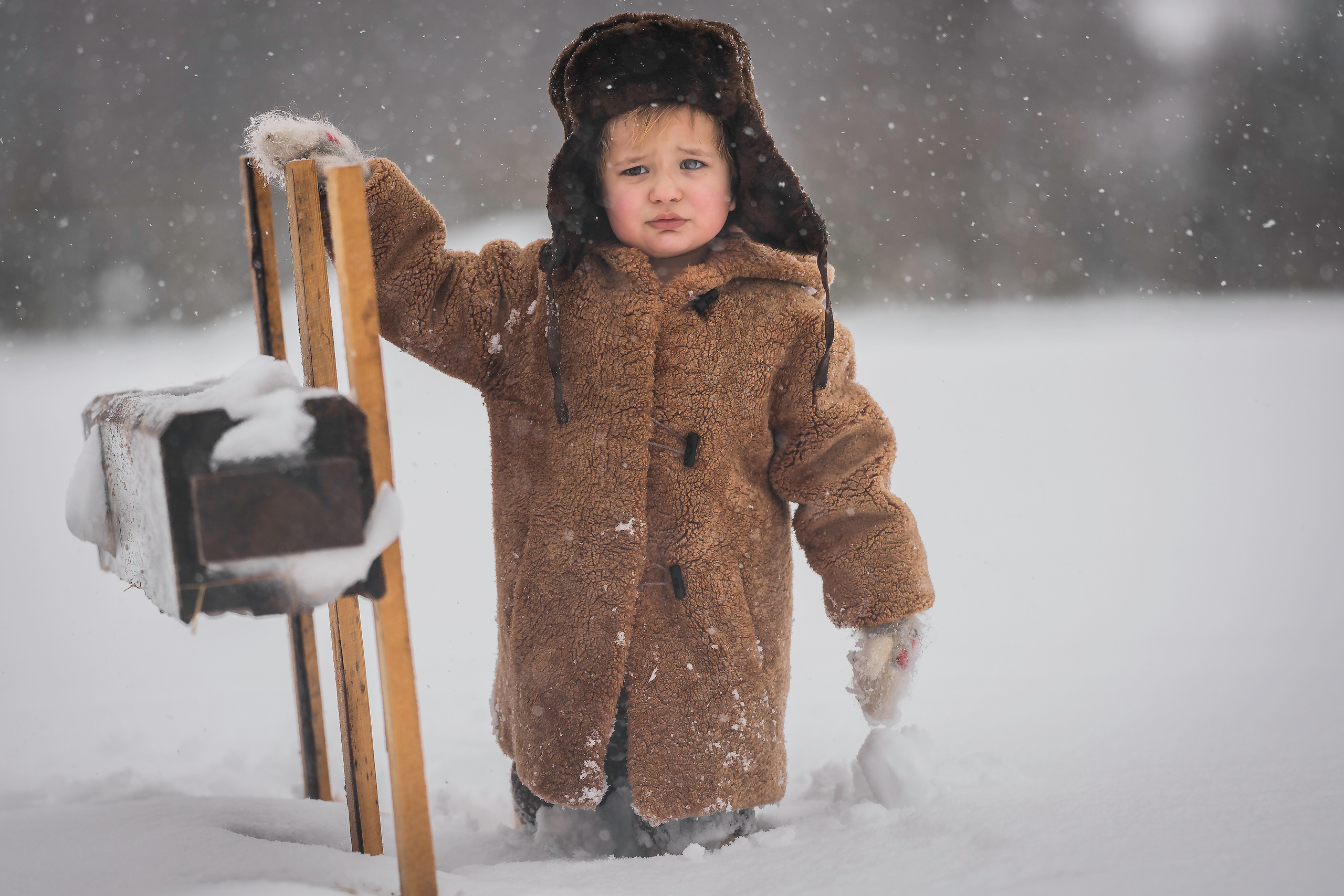 Январь, снеговик, дети. Семейный фотограф Ефремова Виктория
